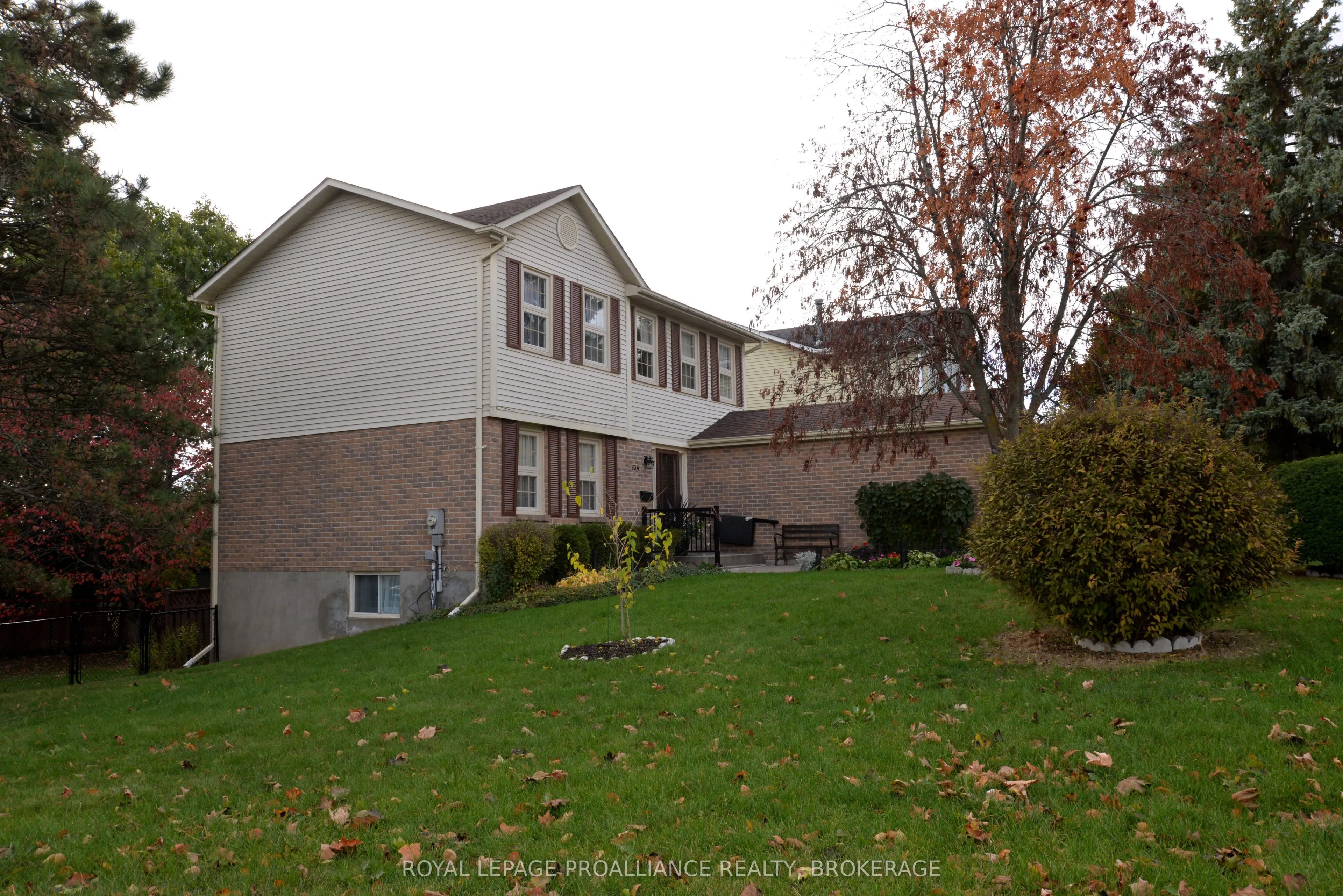 834 Somerset Crescent