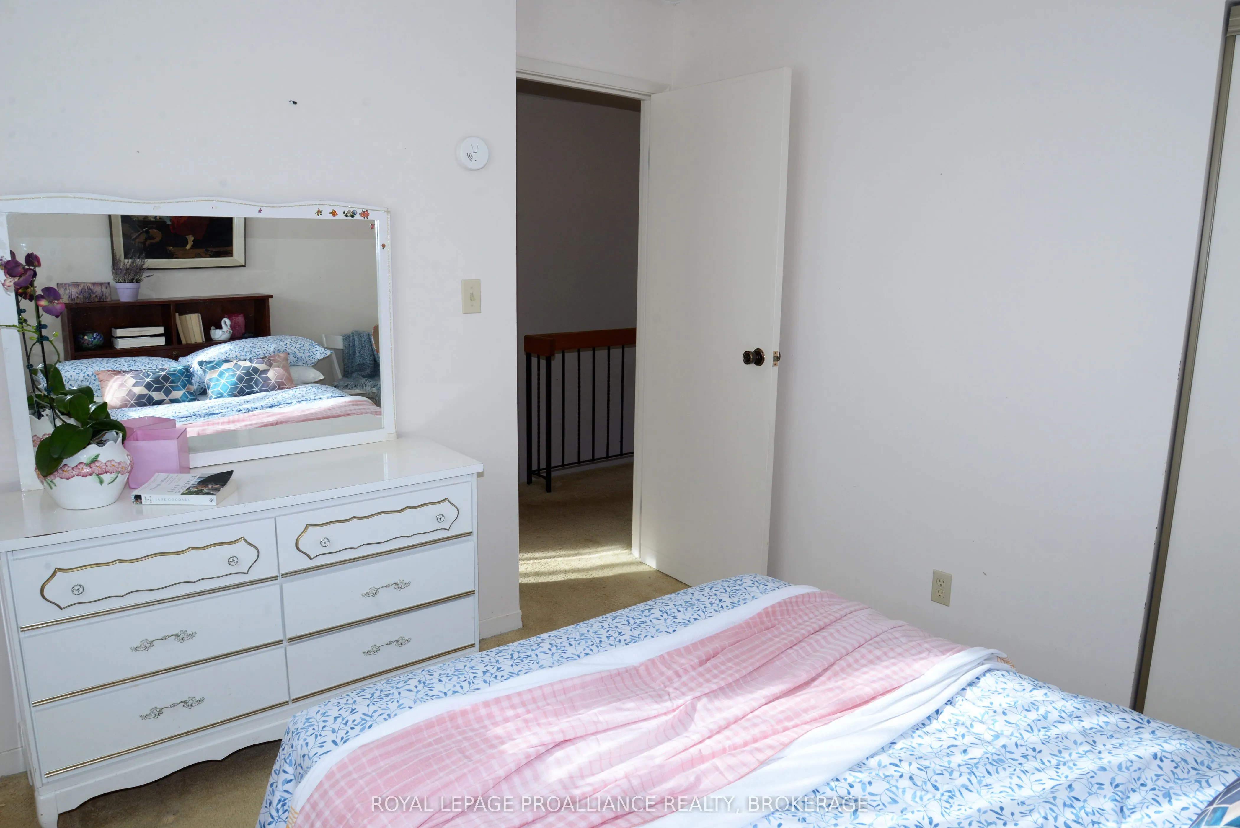 834 Somerset Crescent