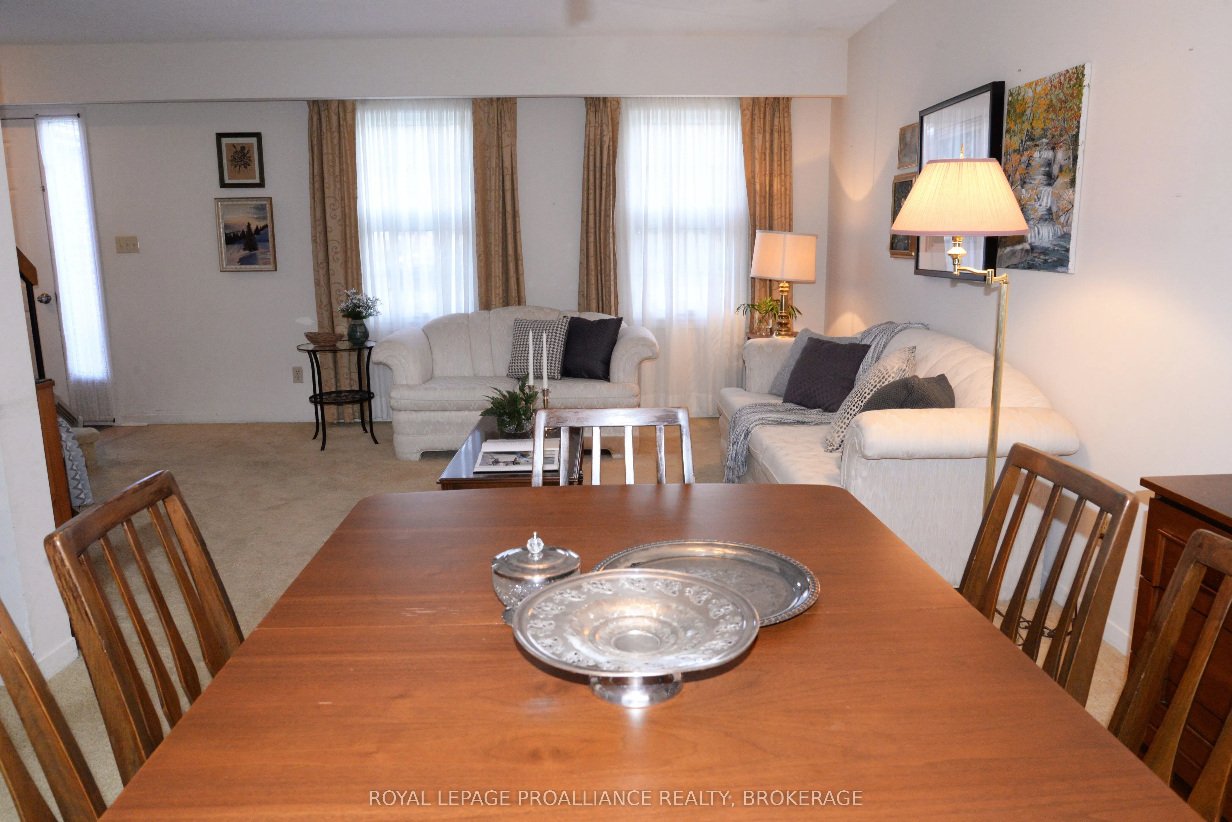 834 Somerset Crescent