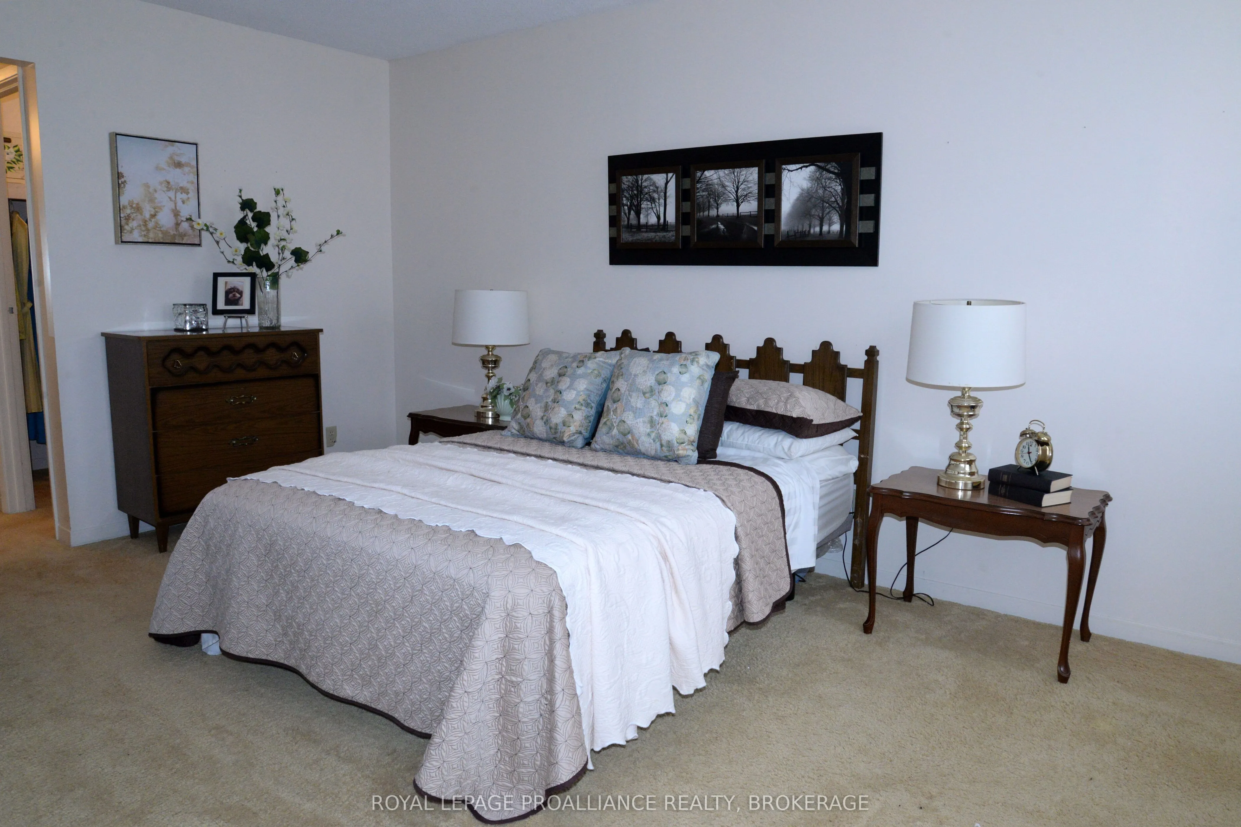 834 Somerset Crescent