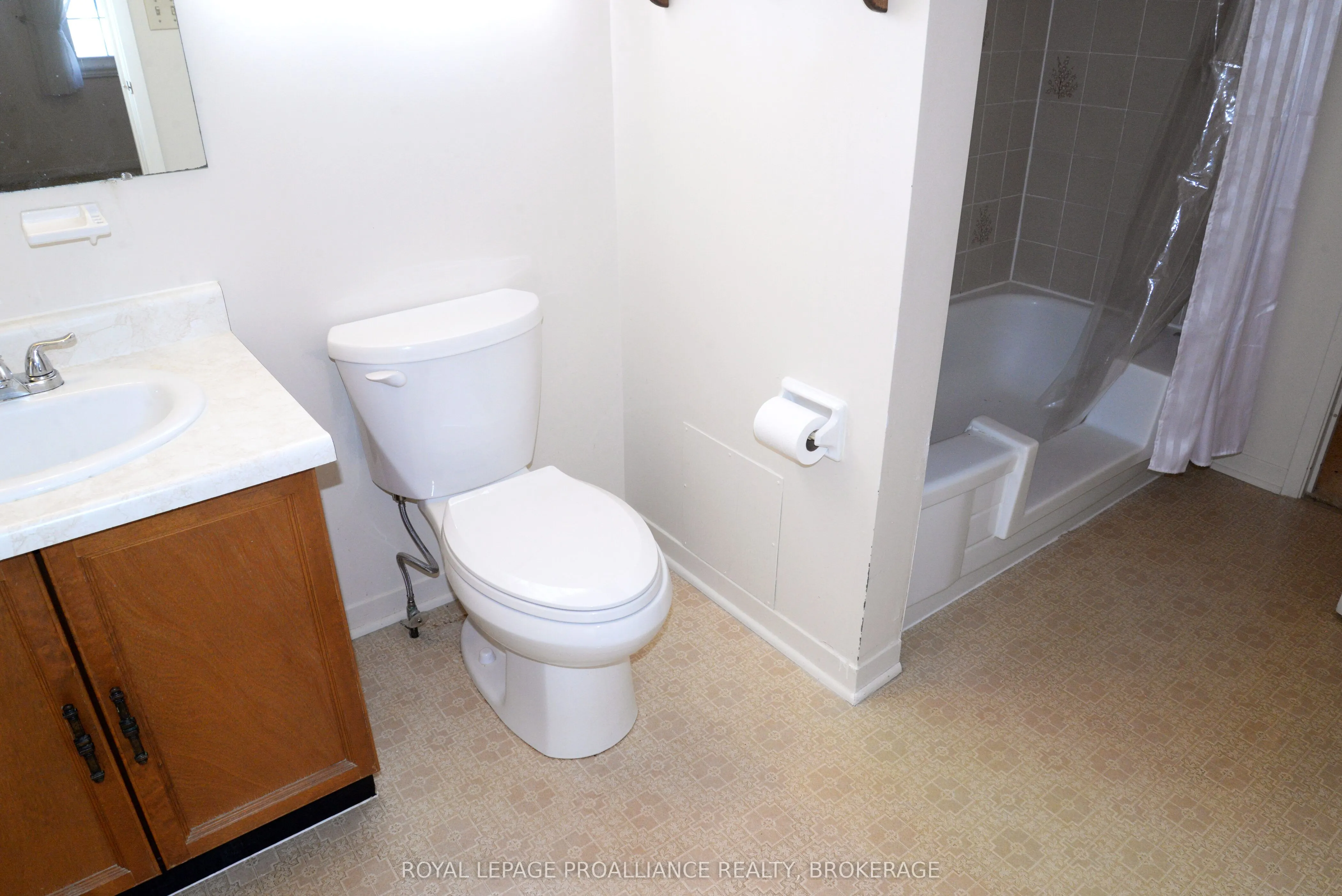 834 Somerset Crescent