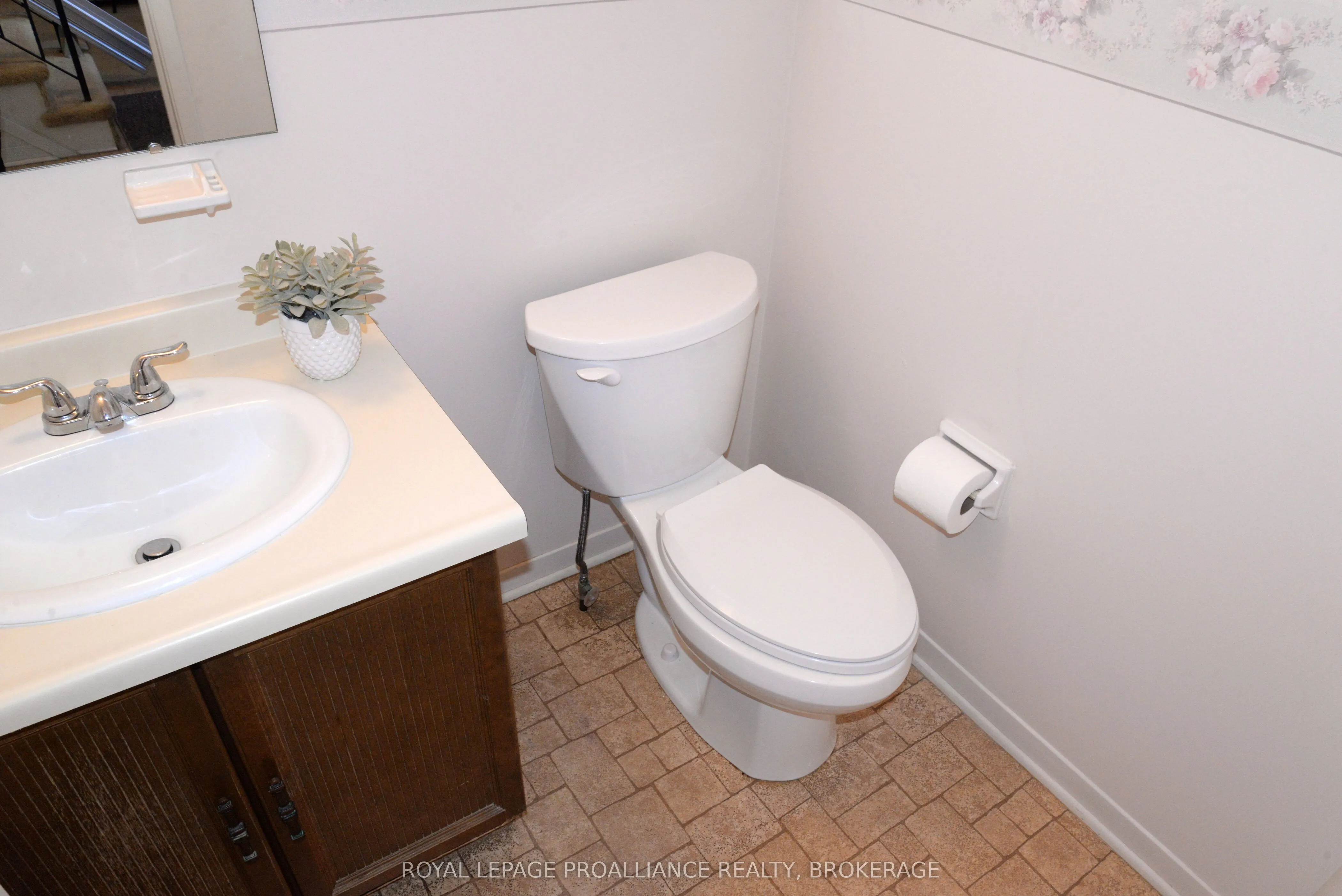 834 Somerset Crescent