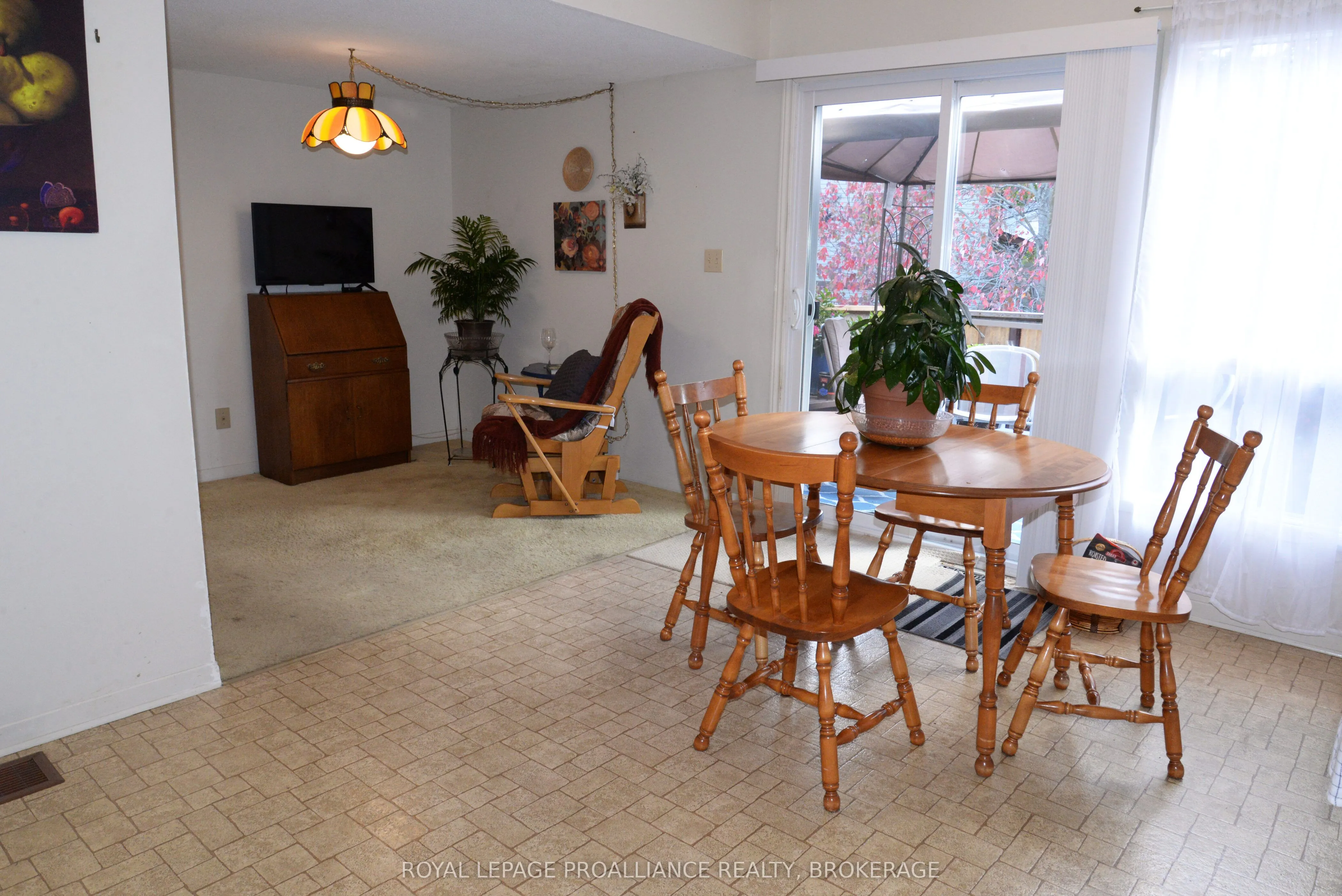 834 Somerset Crescent