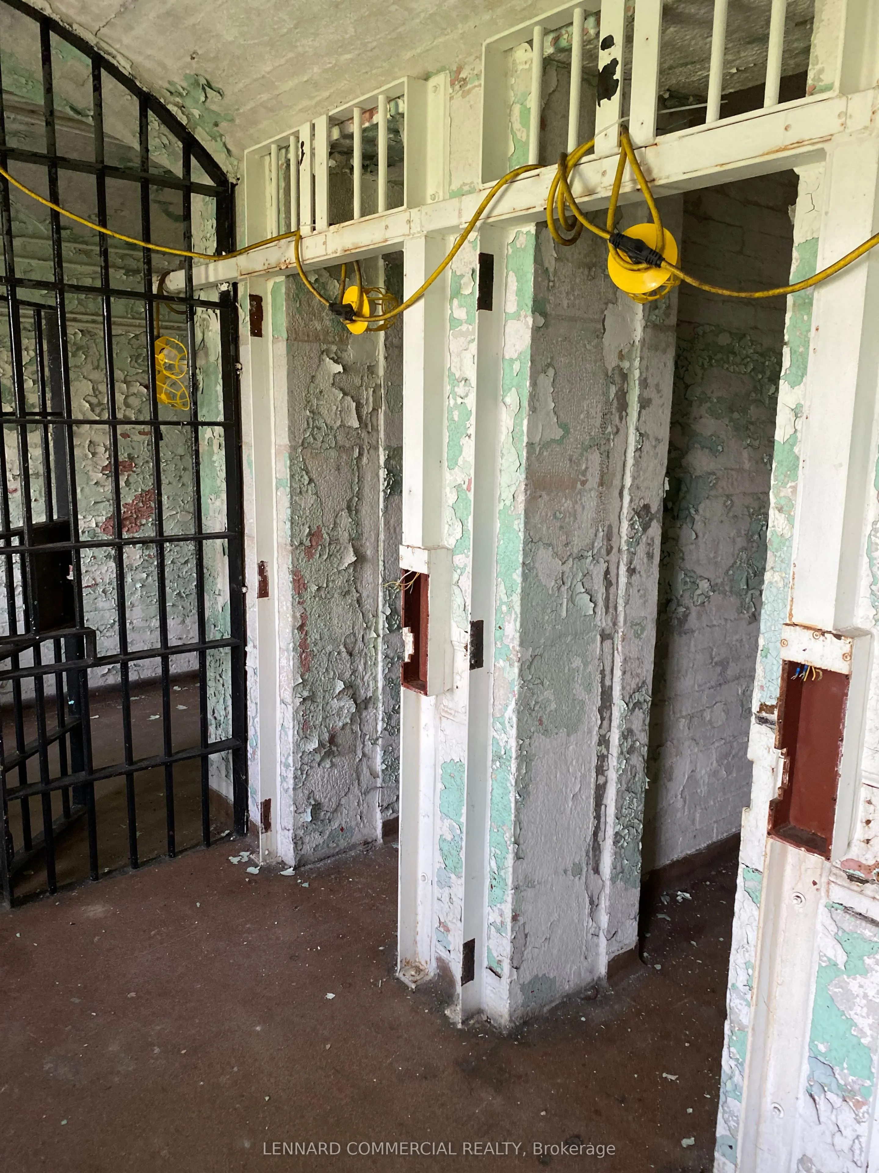 62 Beckwith Street E