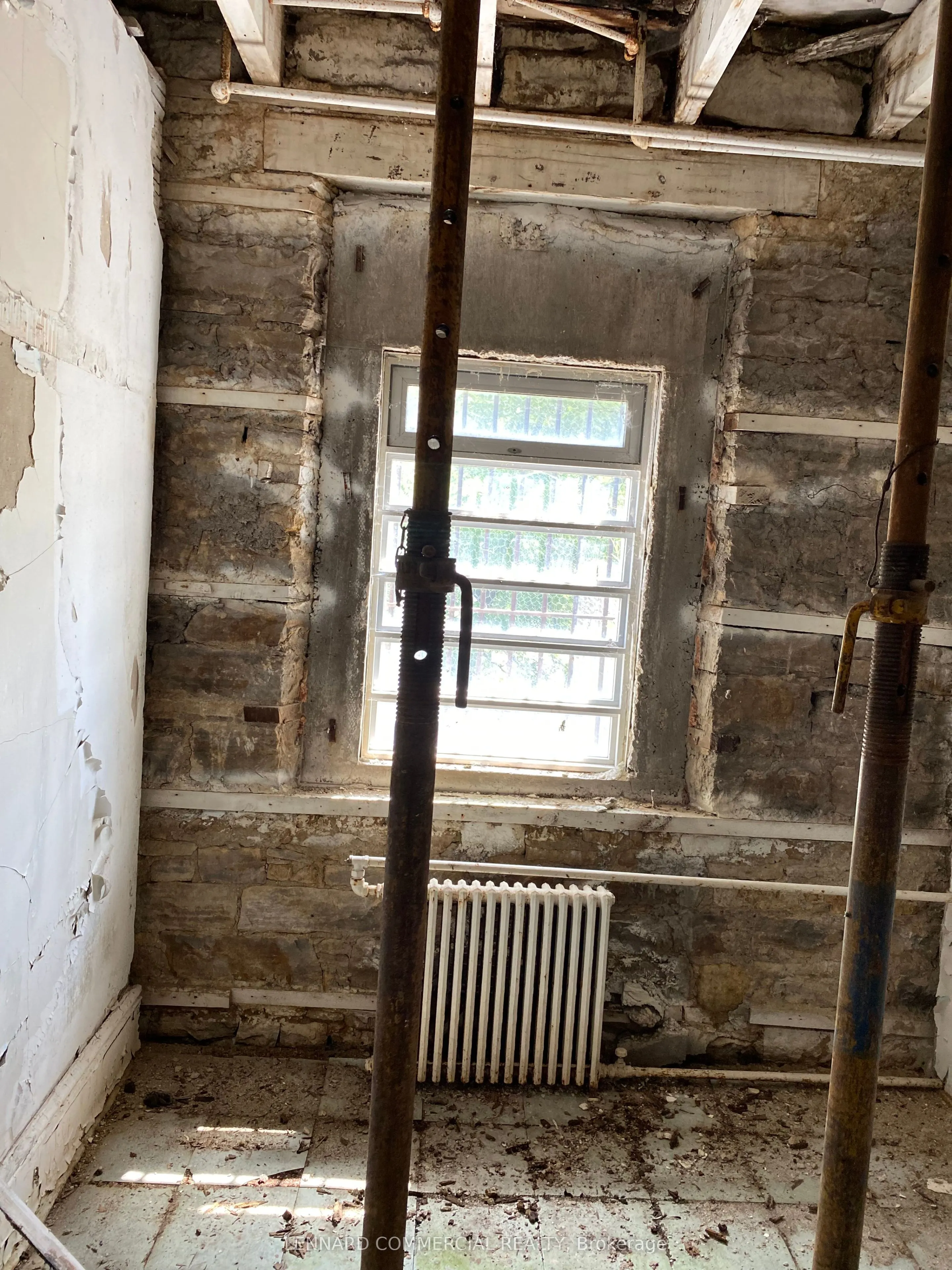 62 Beckwith Street E