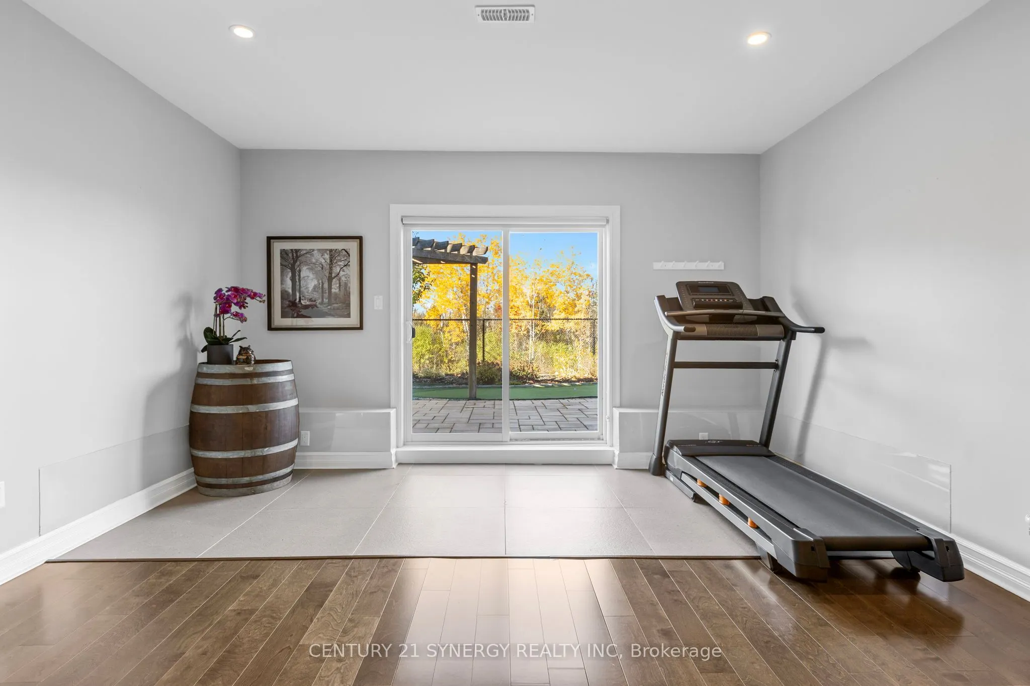 579 Baie-Des-Castors Street