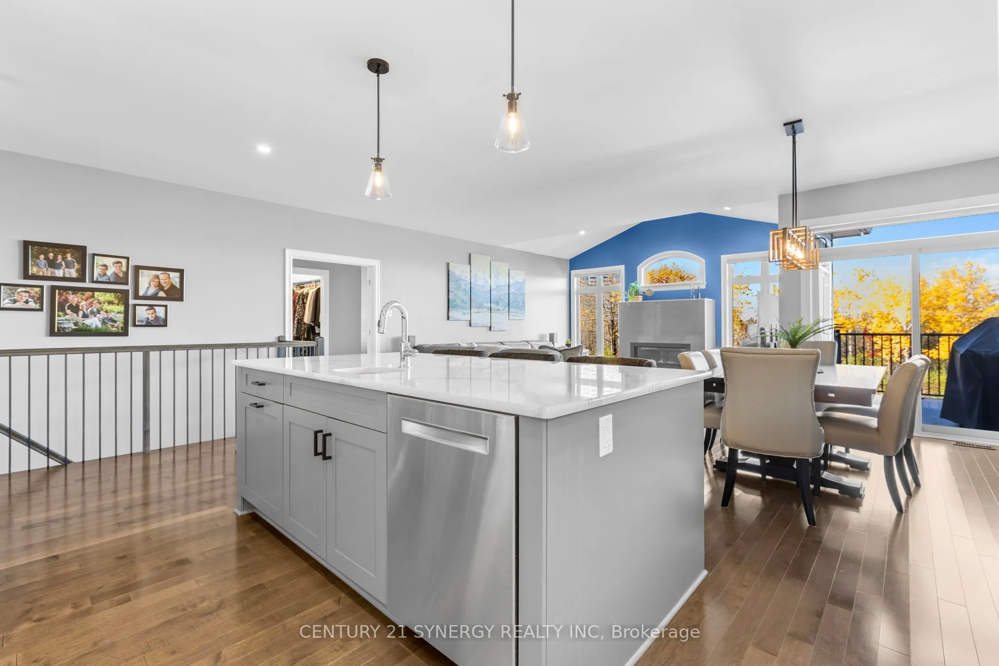 579 Baie-Des-Castors Street