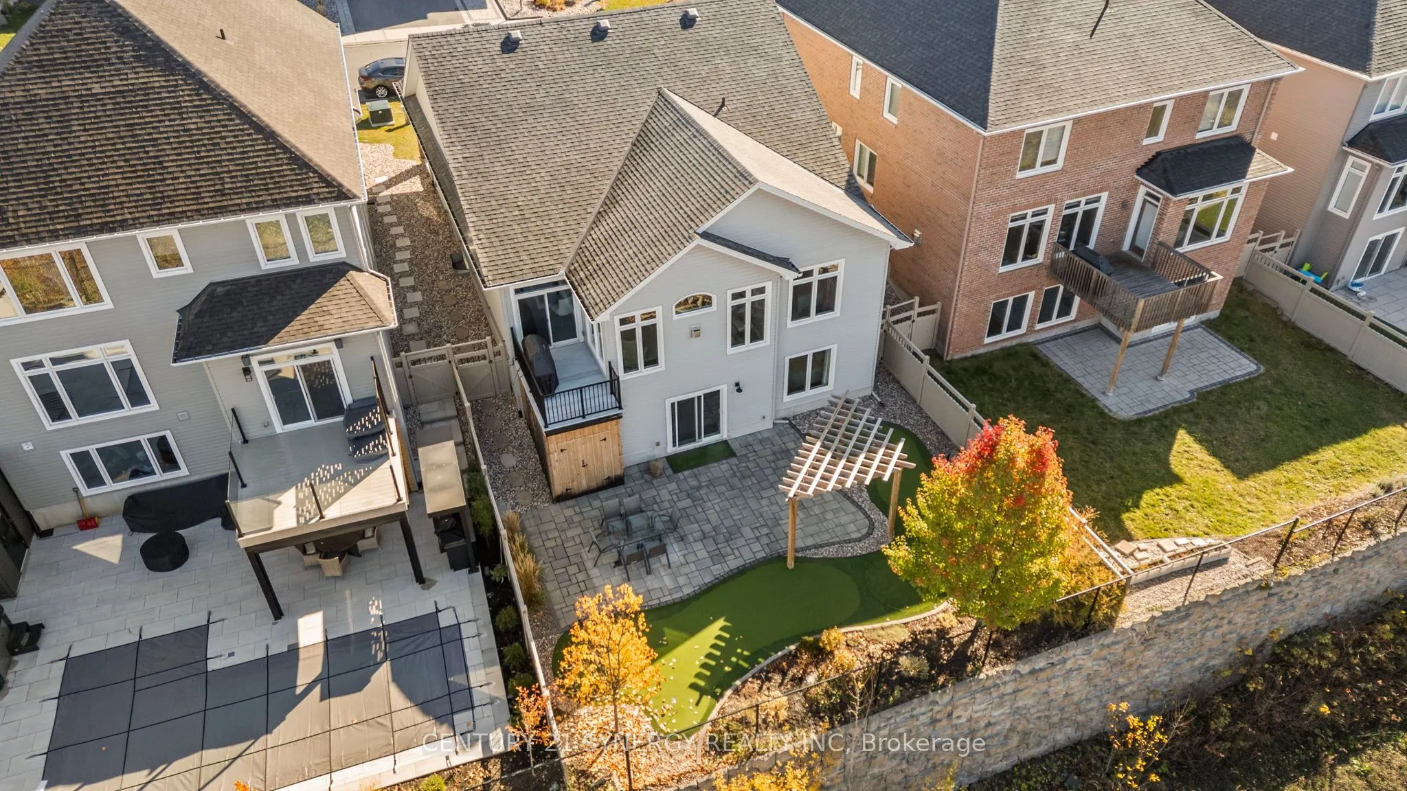 579 Baie-Des-Castors Street