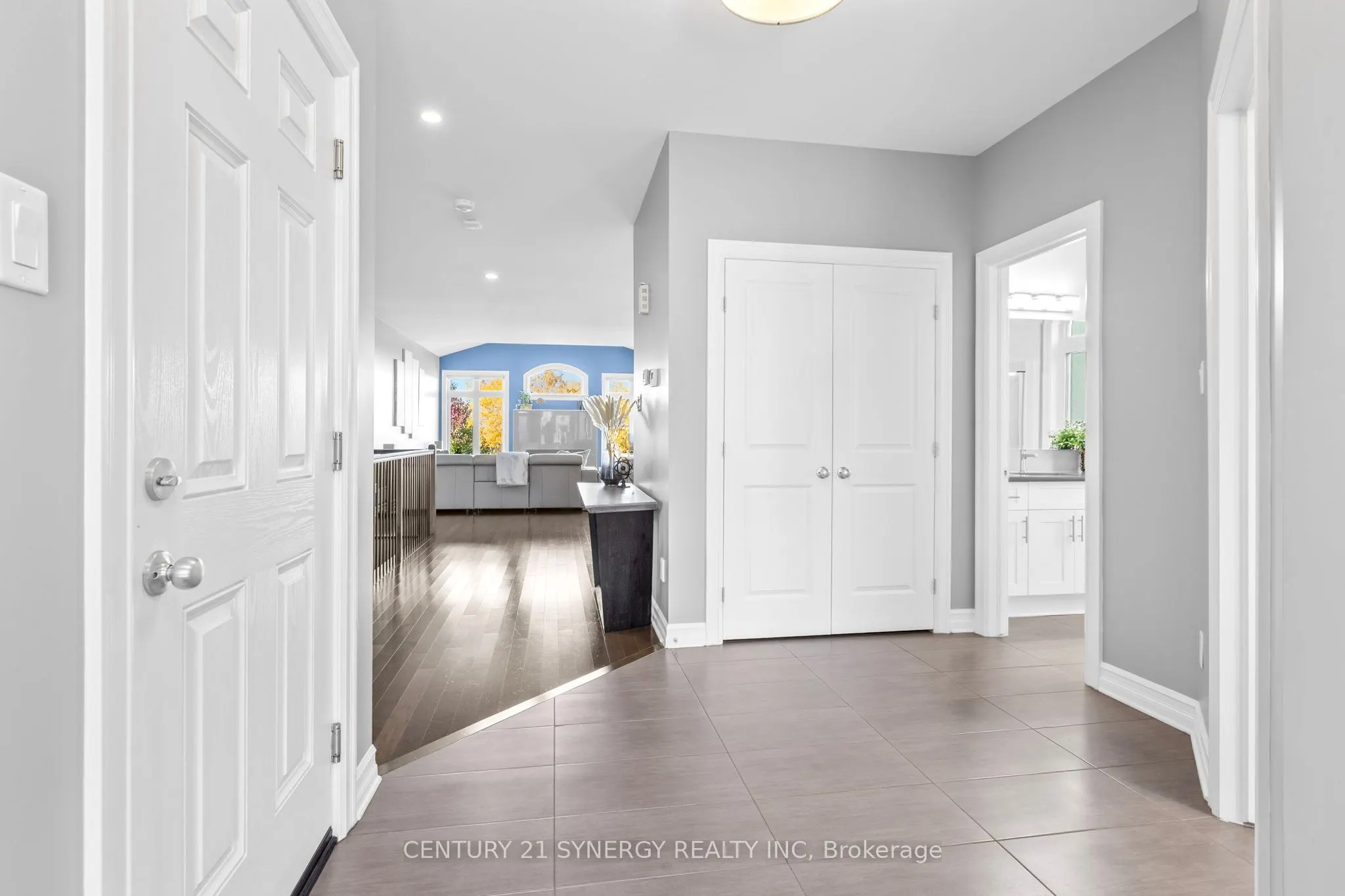 579 Baie-Des-Castors Street