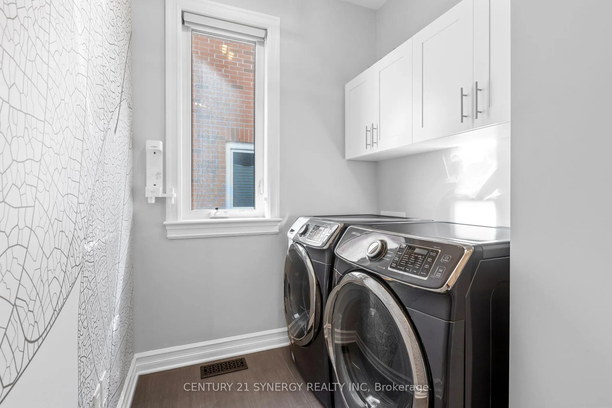 579 Baie-Des-Castors Street