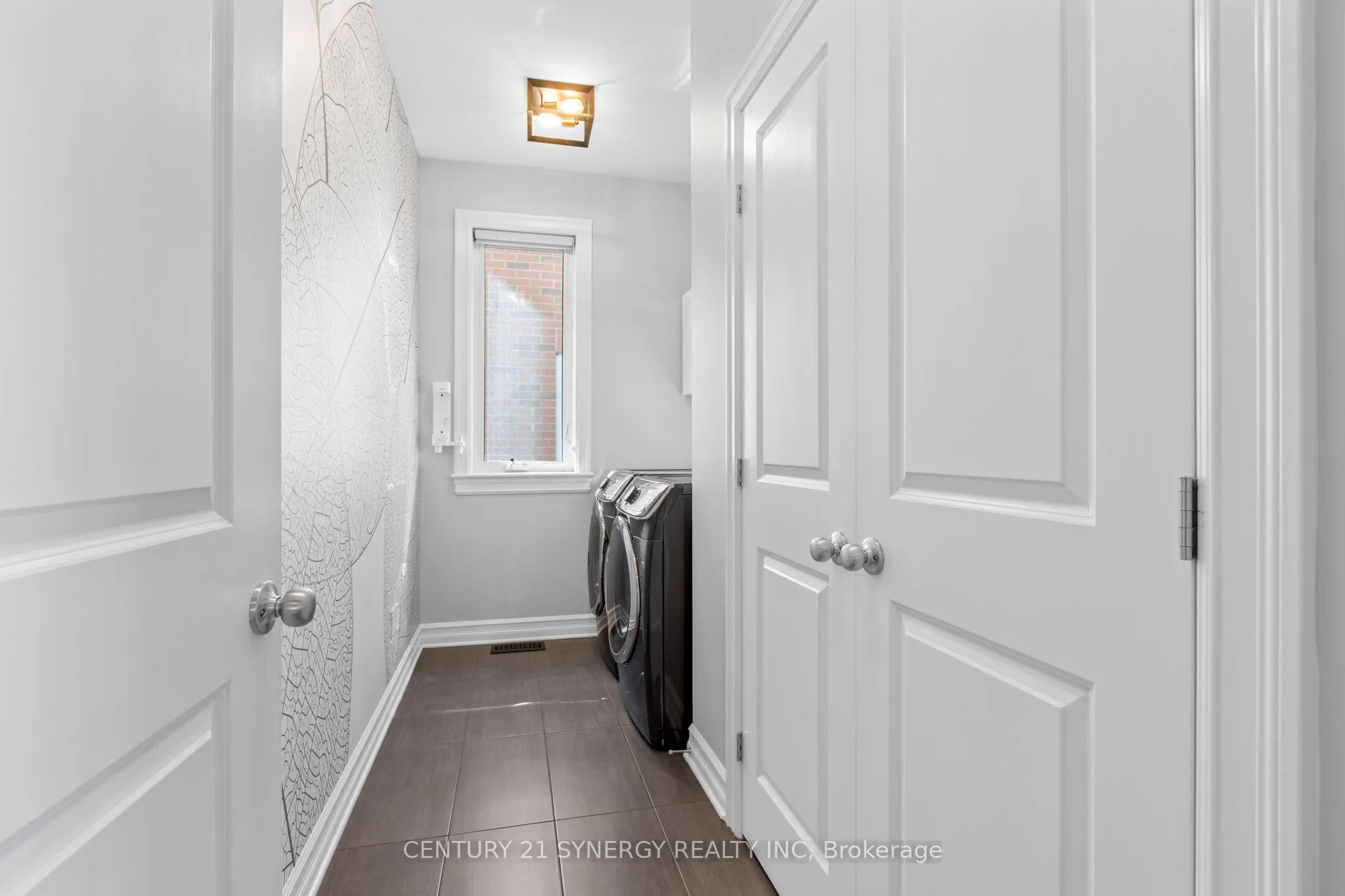 579 Baie-Des-Castors Street