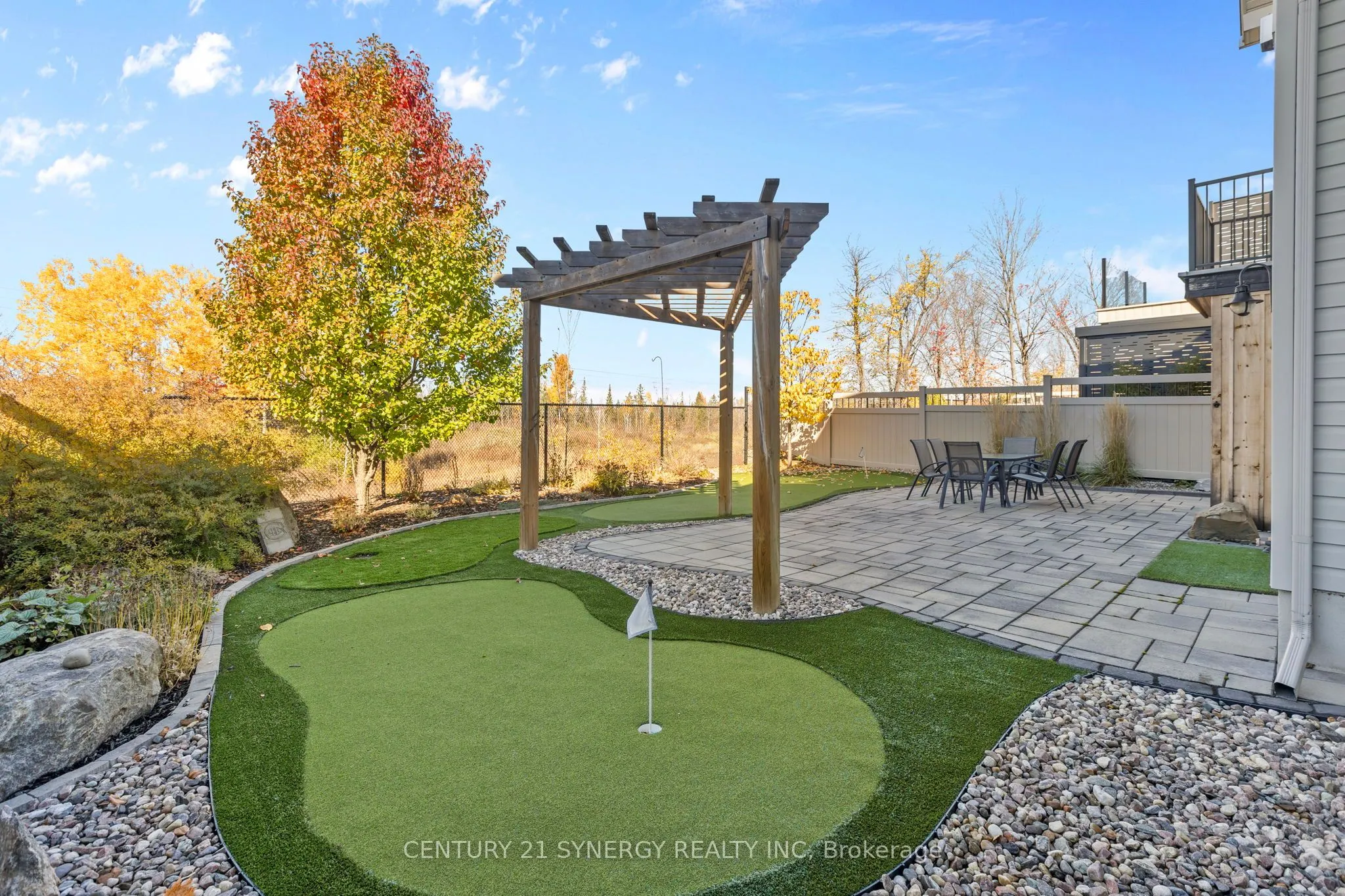 579 Baie-Des-Castors Street