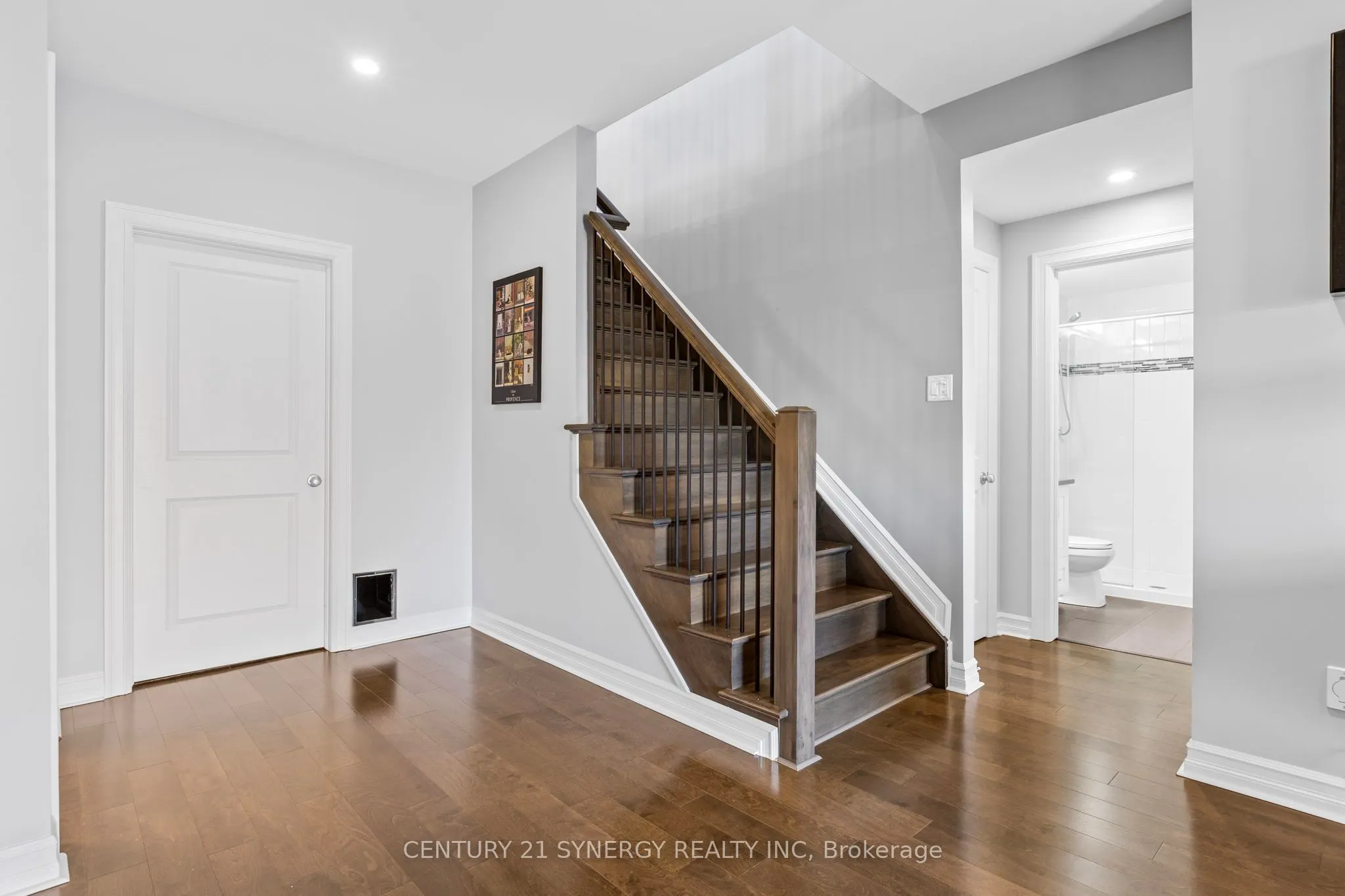 579 Baie-Des-Castors Street