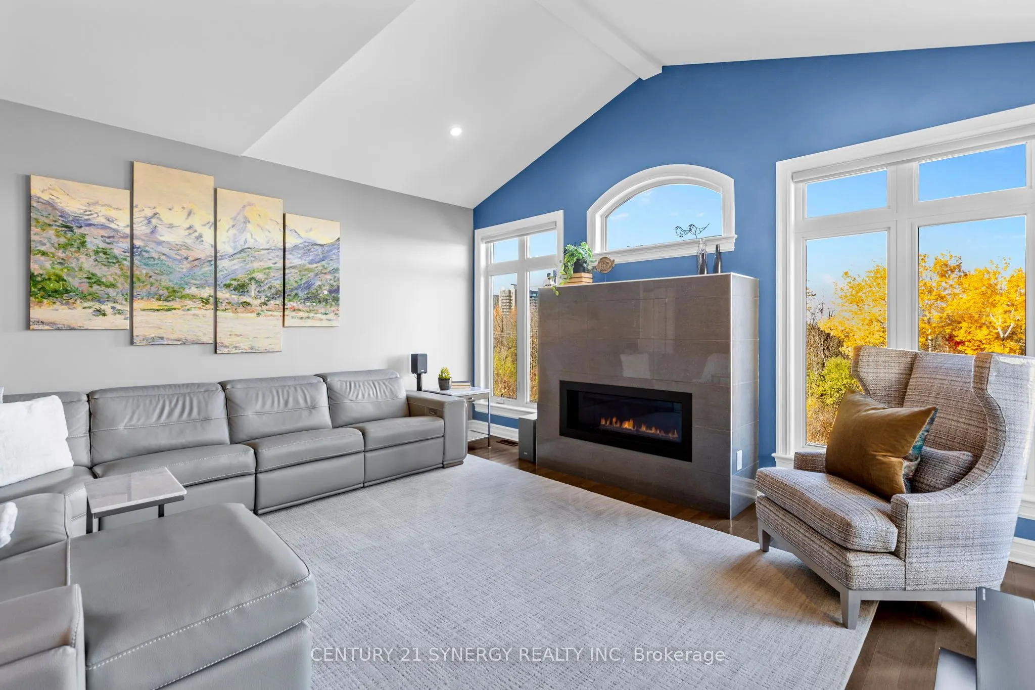 579 Baie-Des-Castors Street