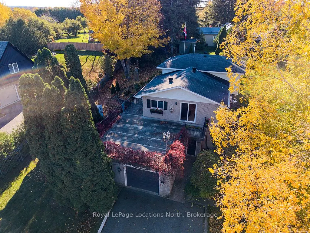 15 Wellington Street S