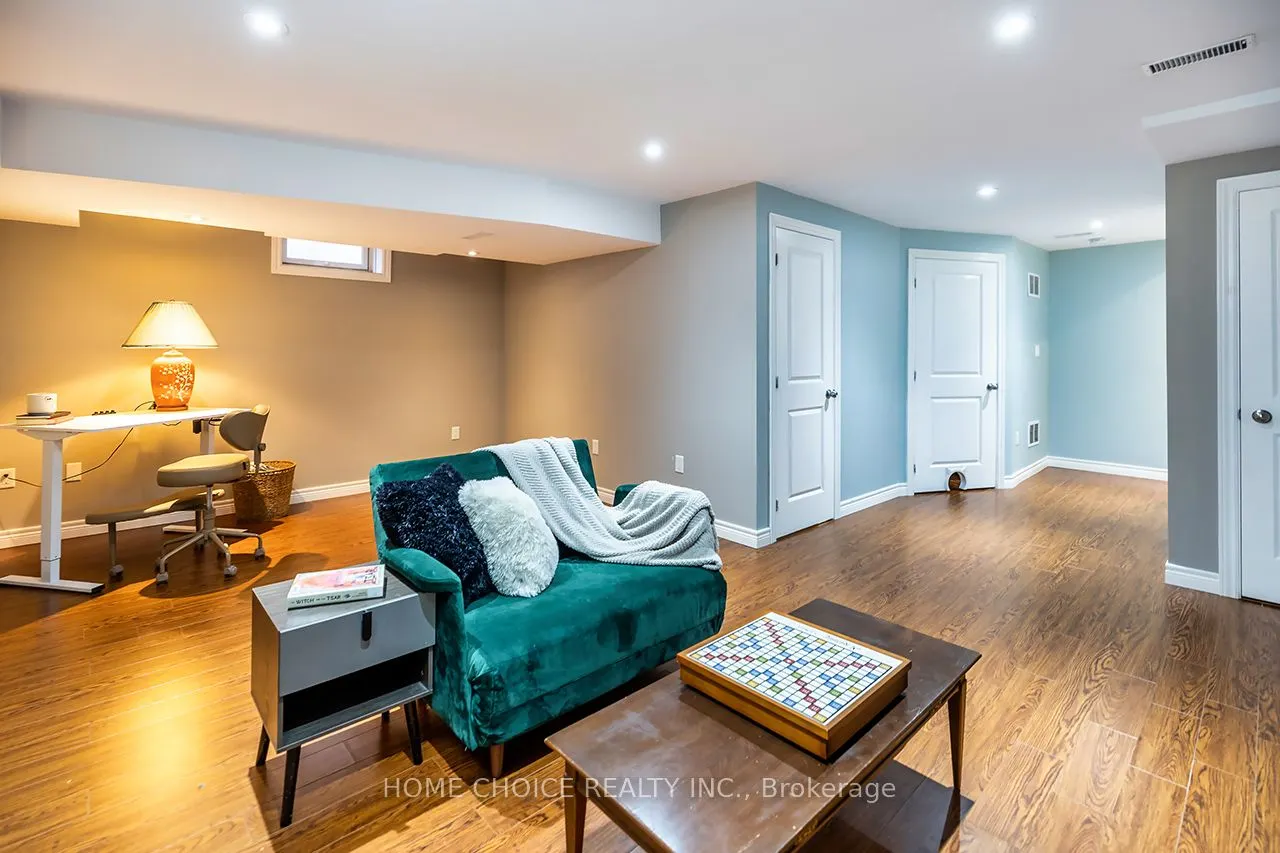 912 Broadway Boulevard