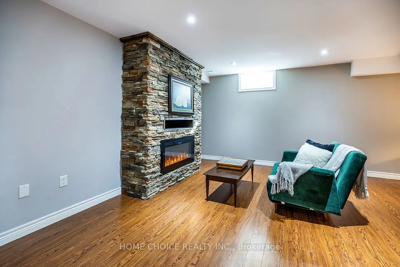 912 Broadway Boulevard