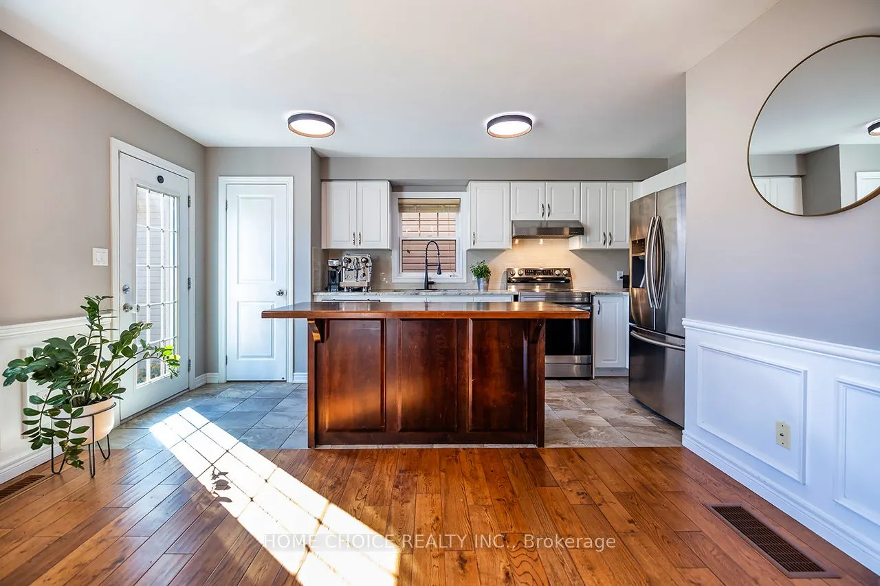 912 Broadway Boulevard