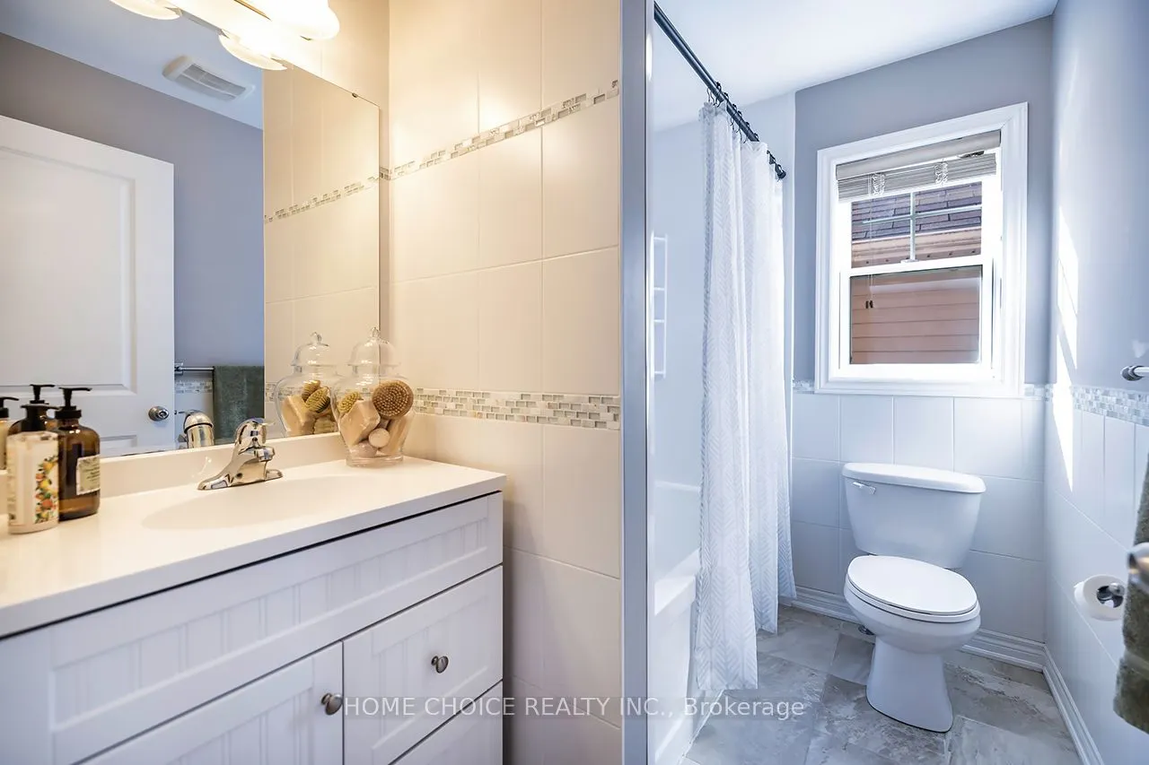 912 Broadway Boulevard