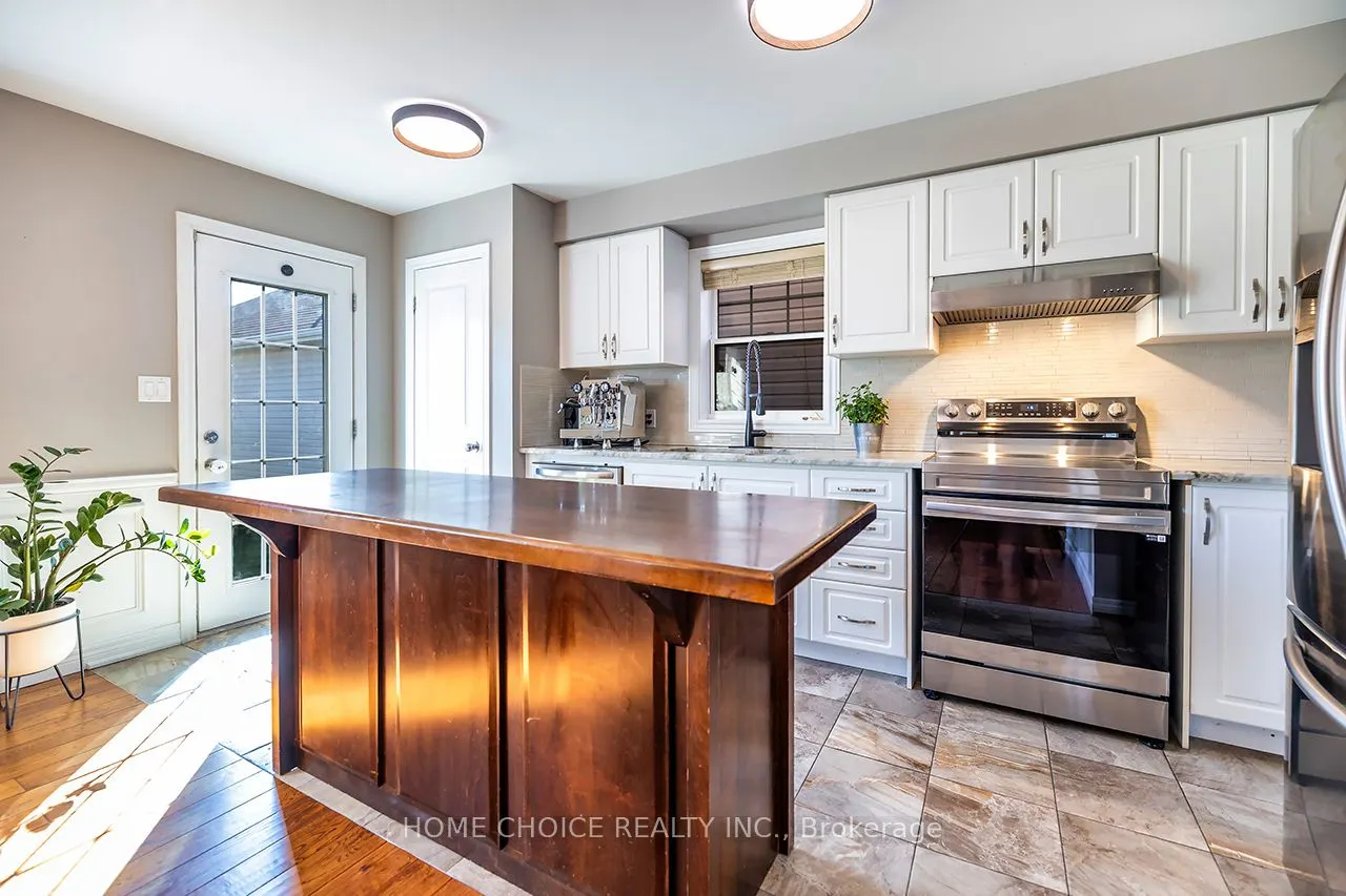 912 Broadway Boulevard