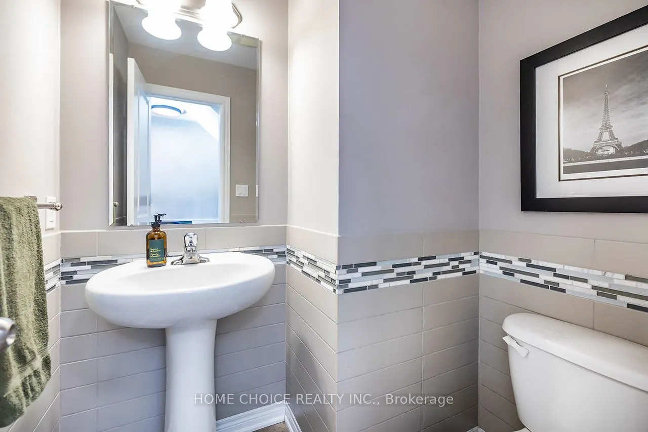 912 Broadway Boulevard