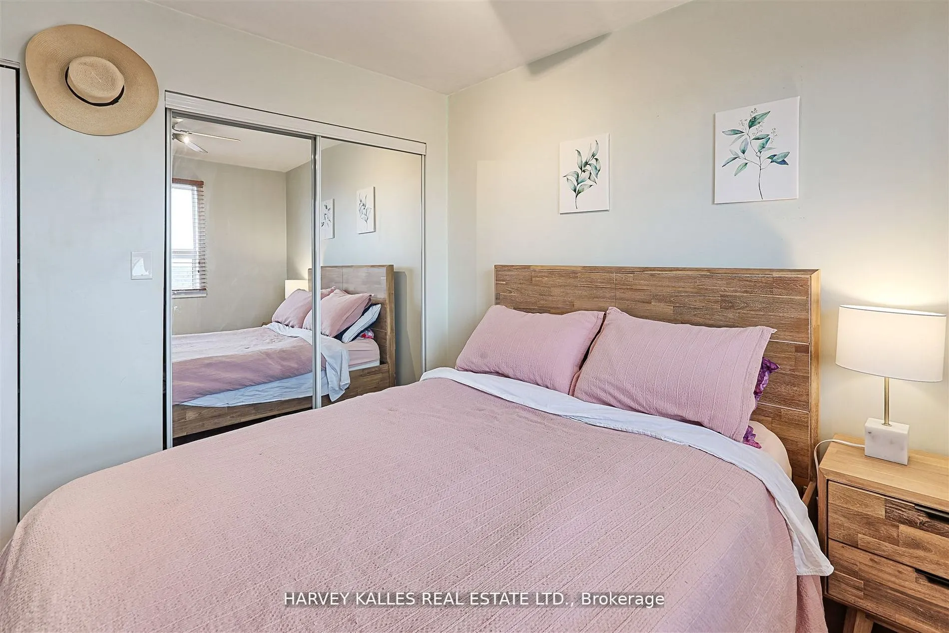 2373 King Street E, #45