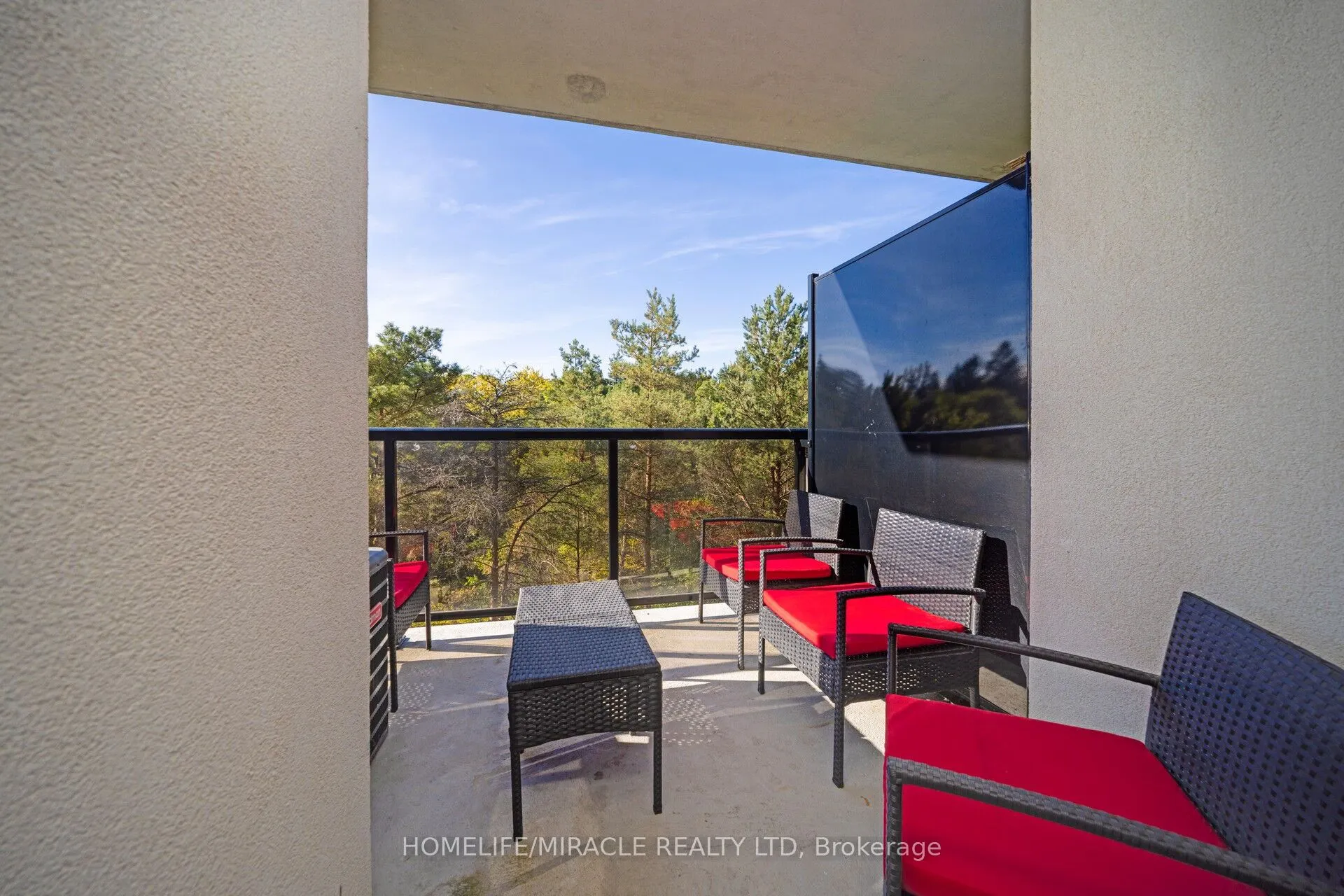 1284 Gordon Street, #304