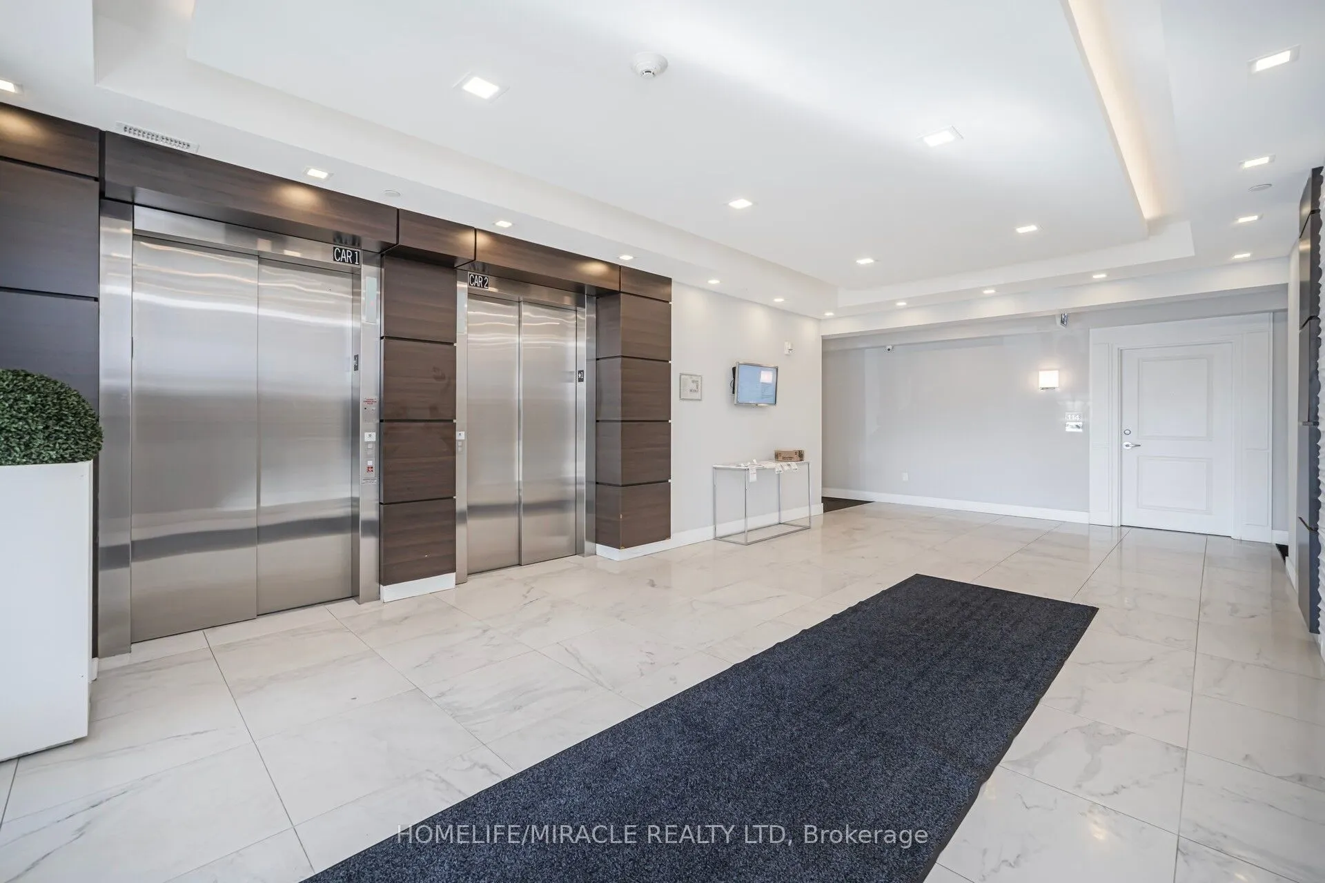 1284 Gordon Street, #304