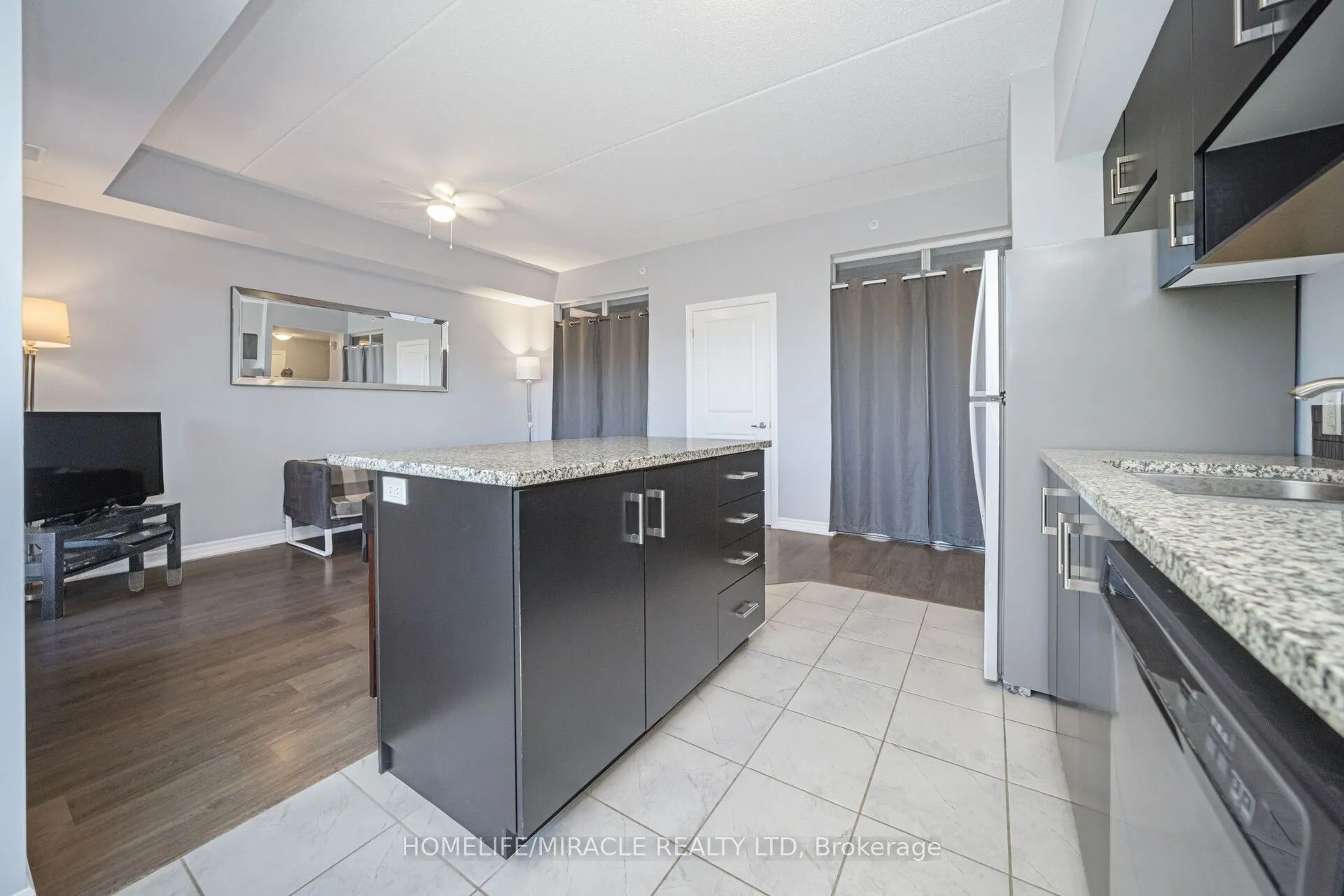 1284 Gordon Street, #304