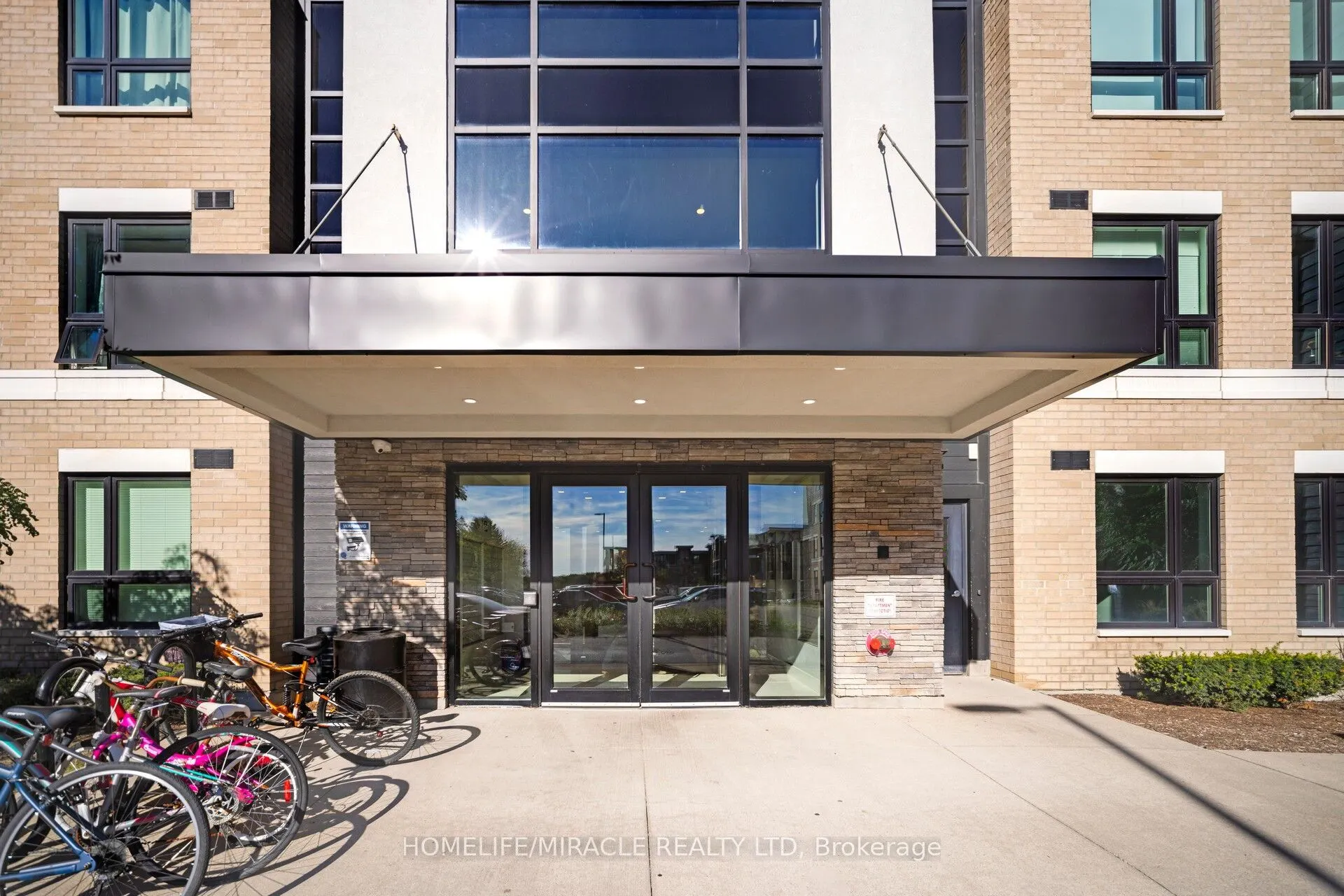 1284 Gordon Street, #304