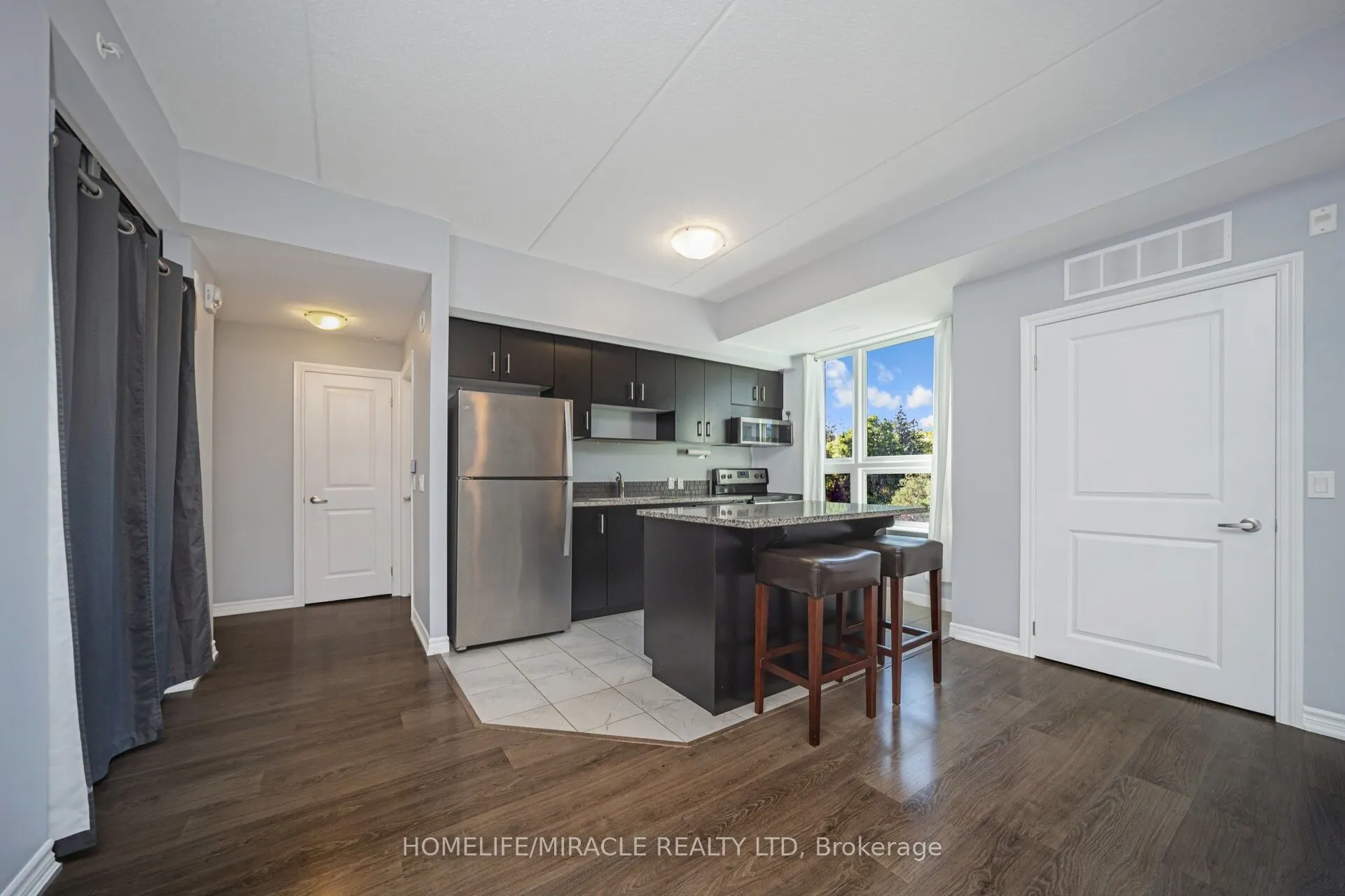 1284 Gordon Street, #304