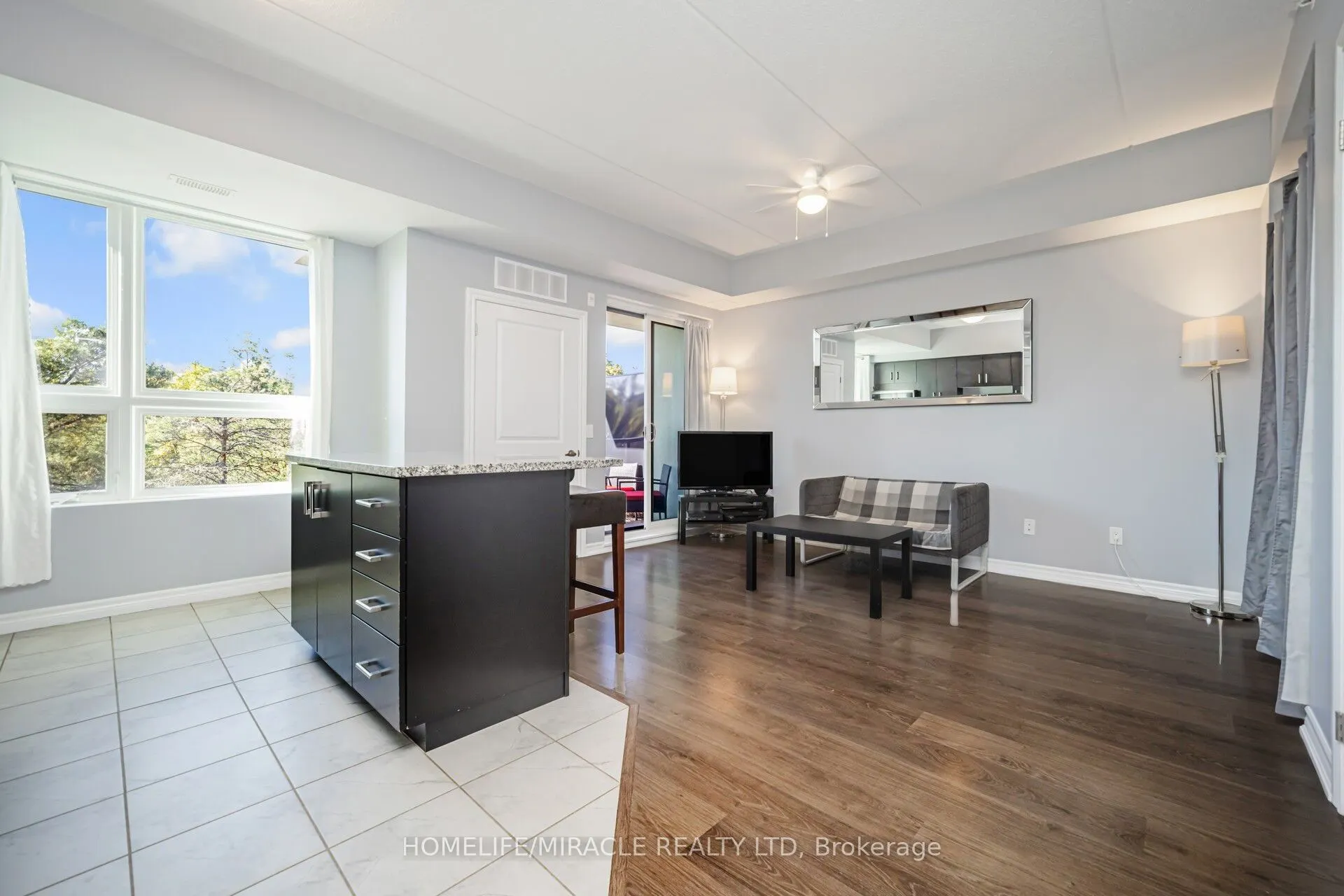 1284 Gordon Street, #304