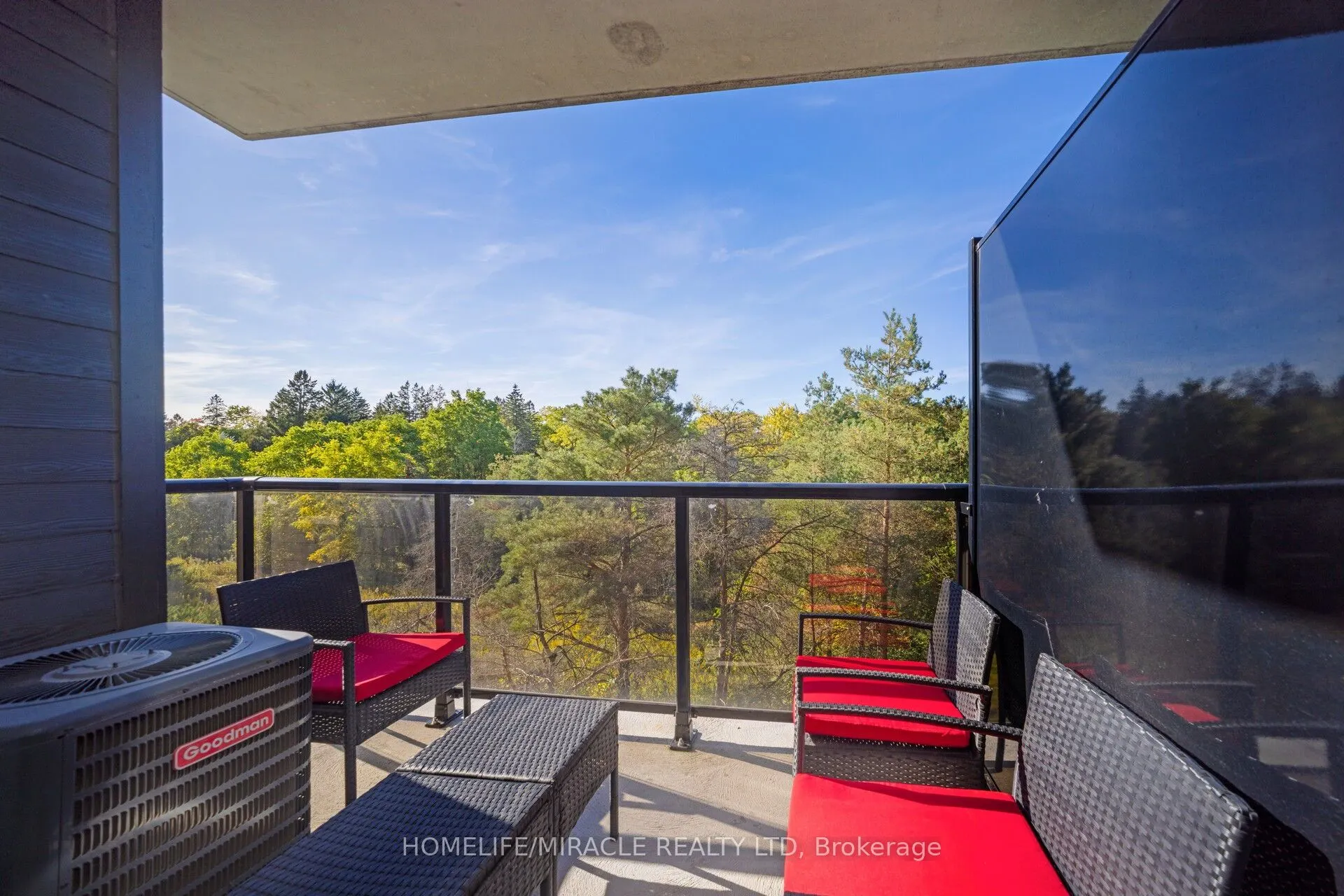 1284 Gordon Street, #304