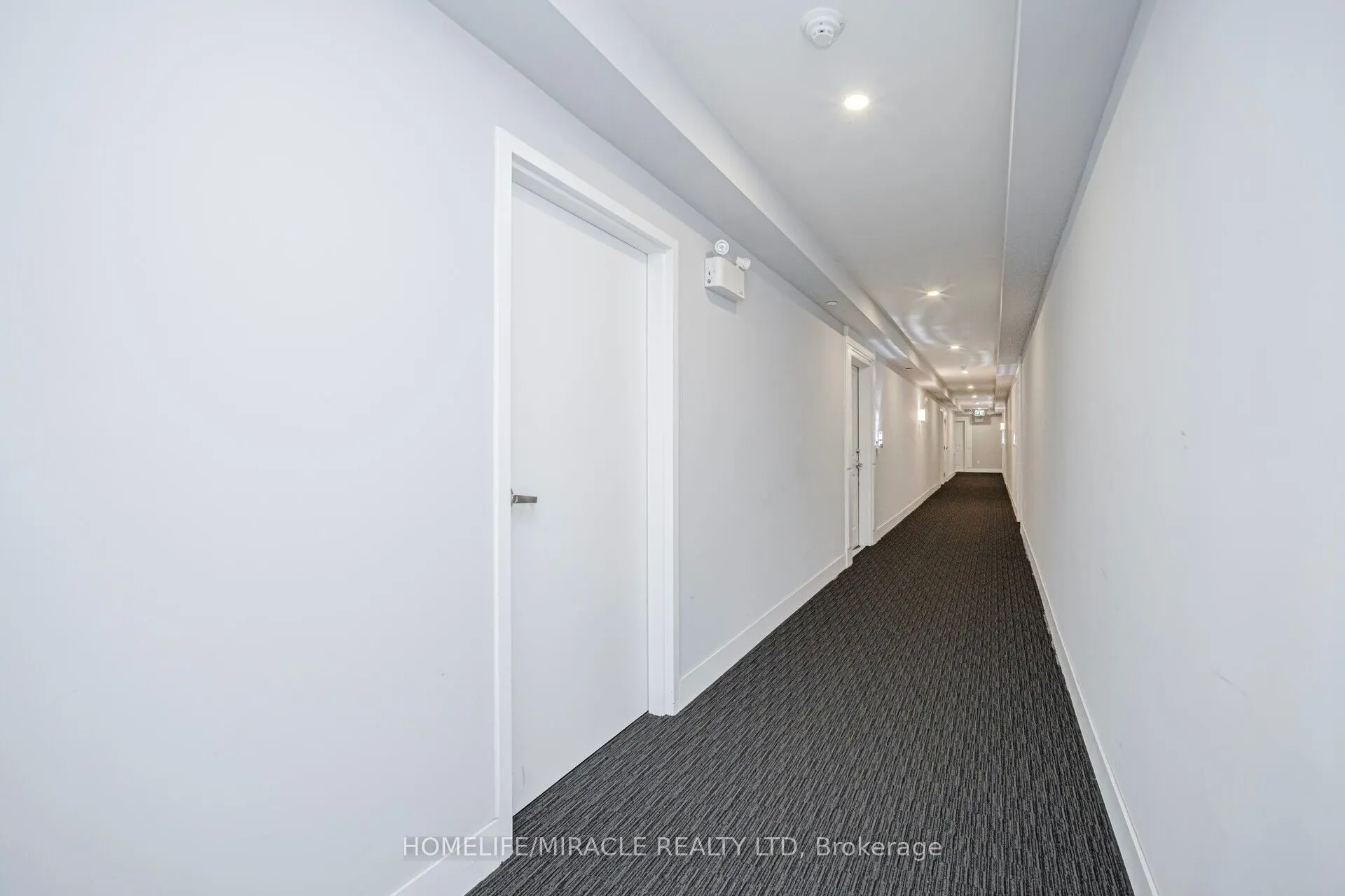 1284 Gordon Street, #304