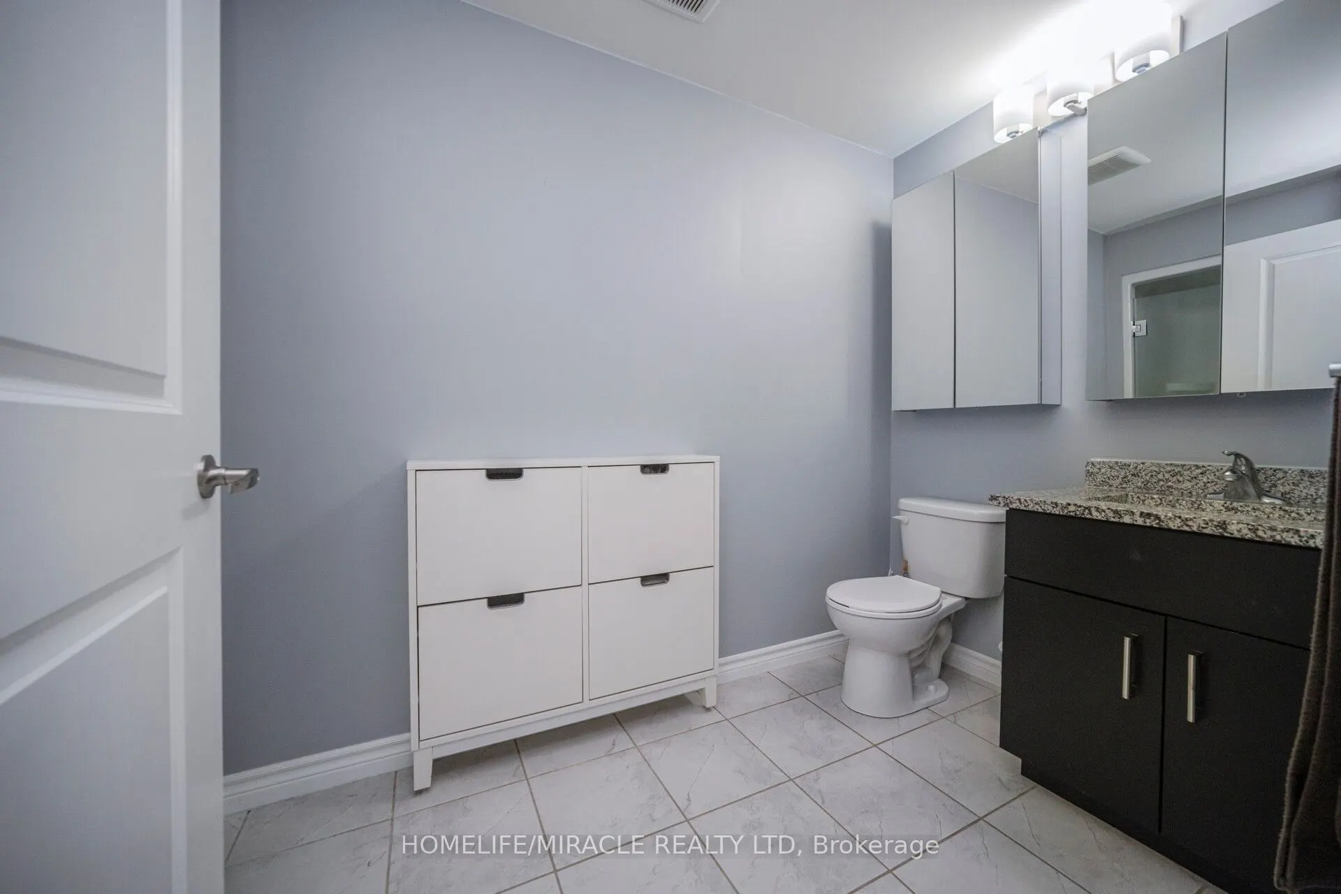 1284 Gordon Street, #304