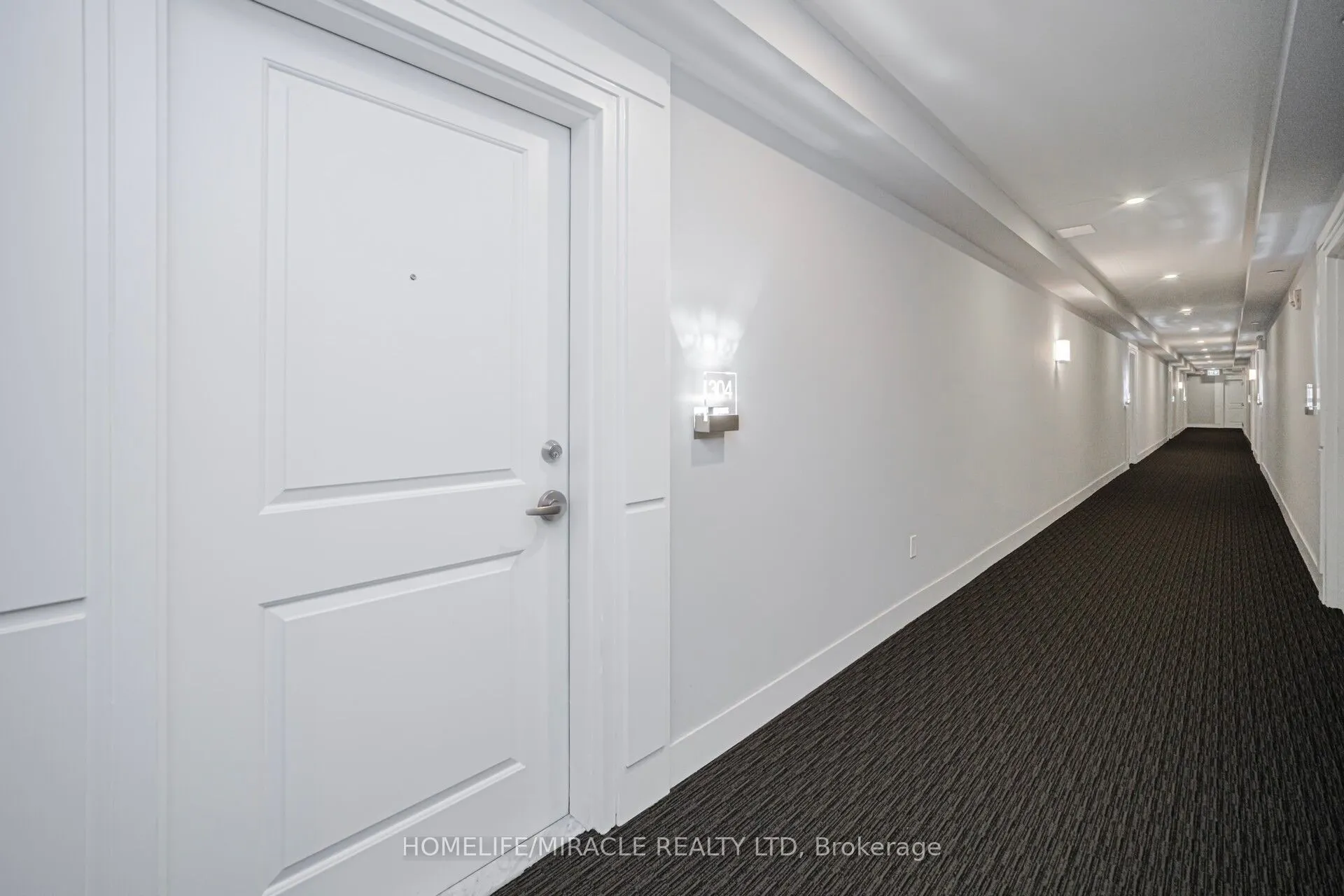 1284 Gordon Street, #304