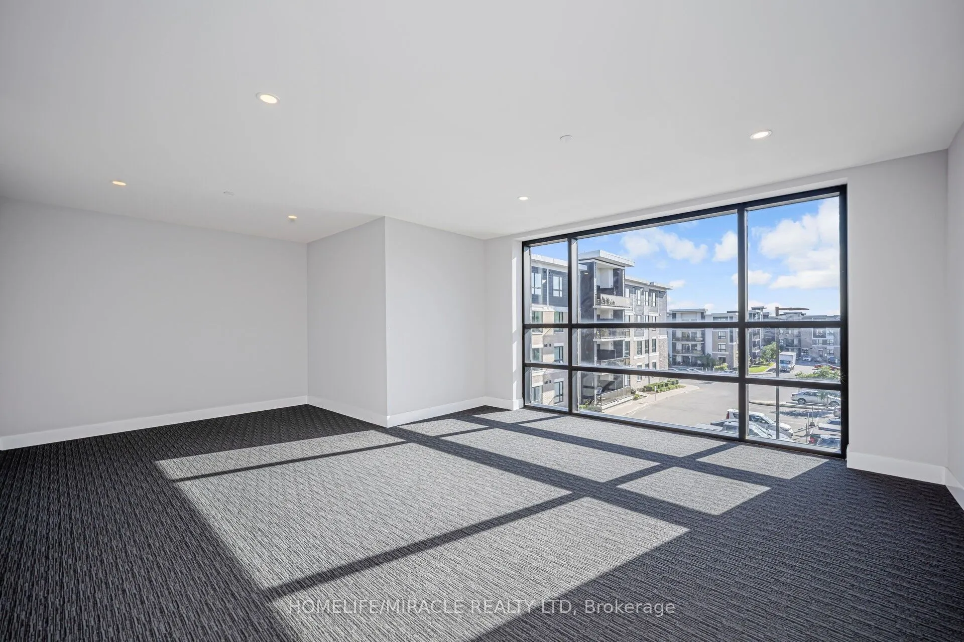 1284 Gordon Street, #304