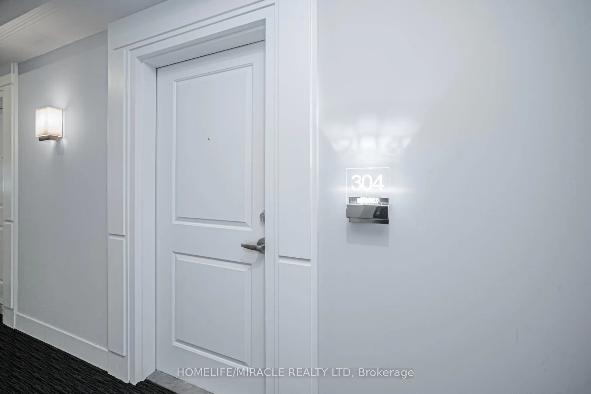 1284 Gordon Street, #304