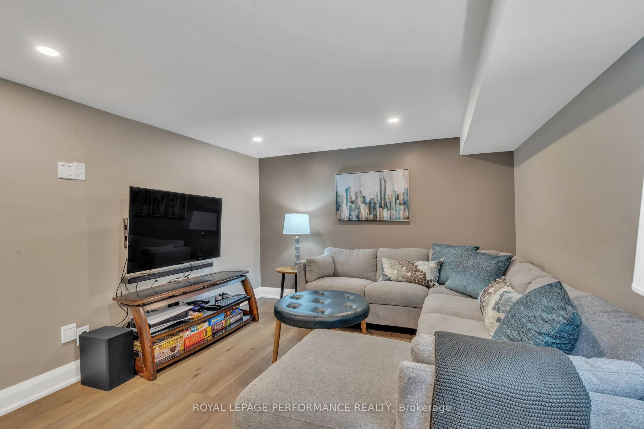 1369 FONTENAY Crescent