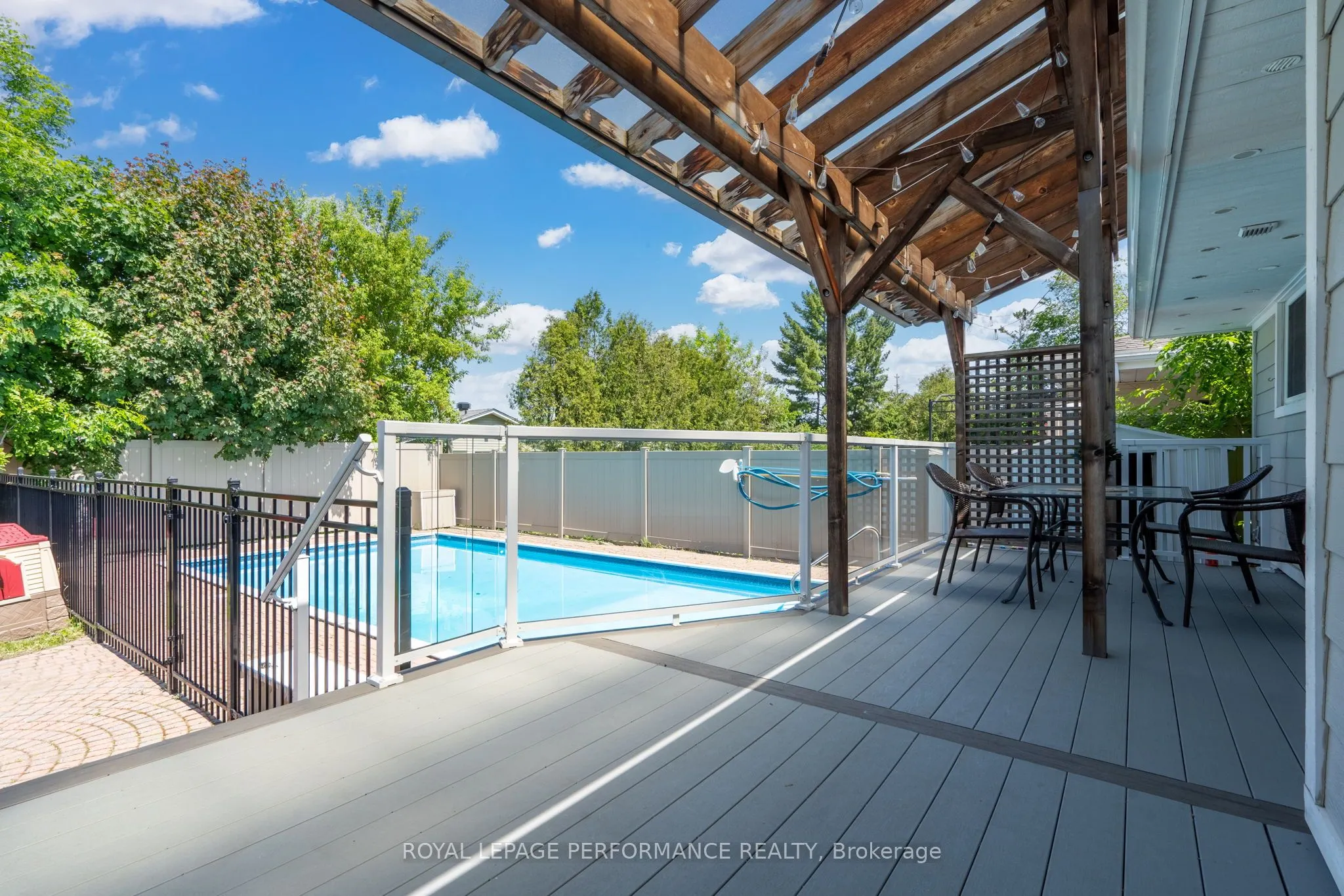 1369 FONTENAY Crescent