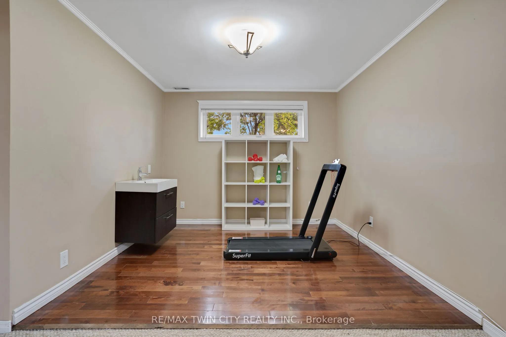 175 Stirling Macgregor Drive