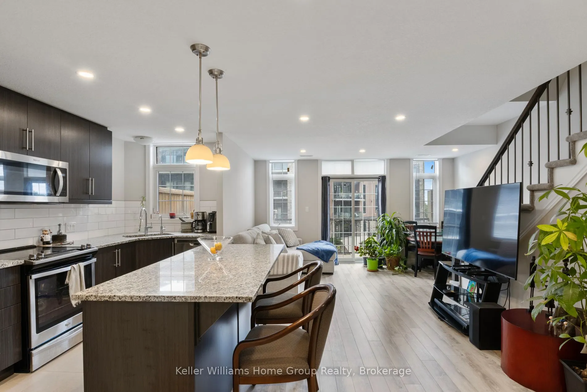 333 Gosling Gardens, #314