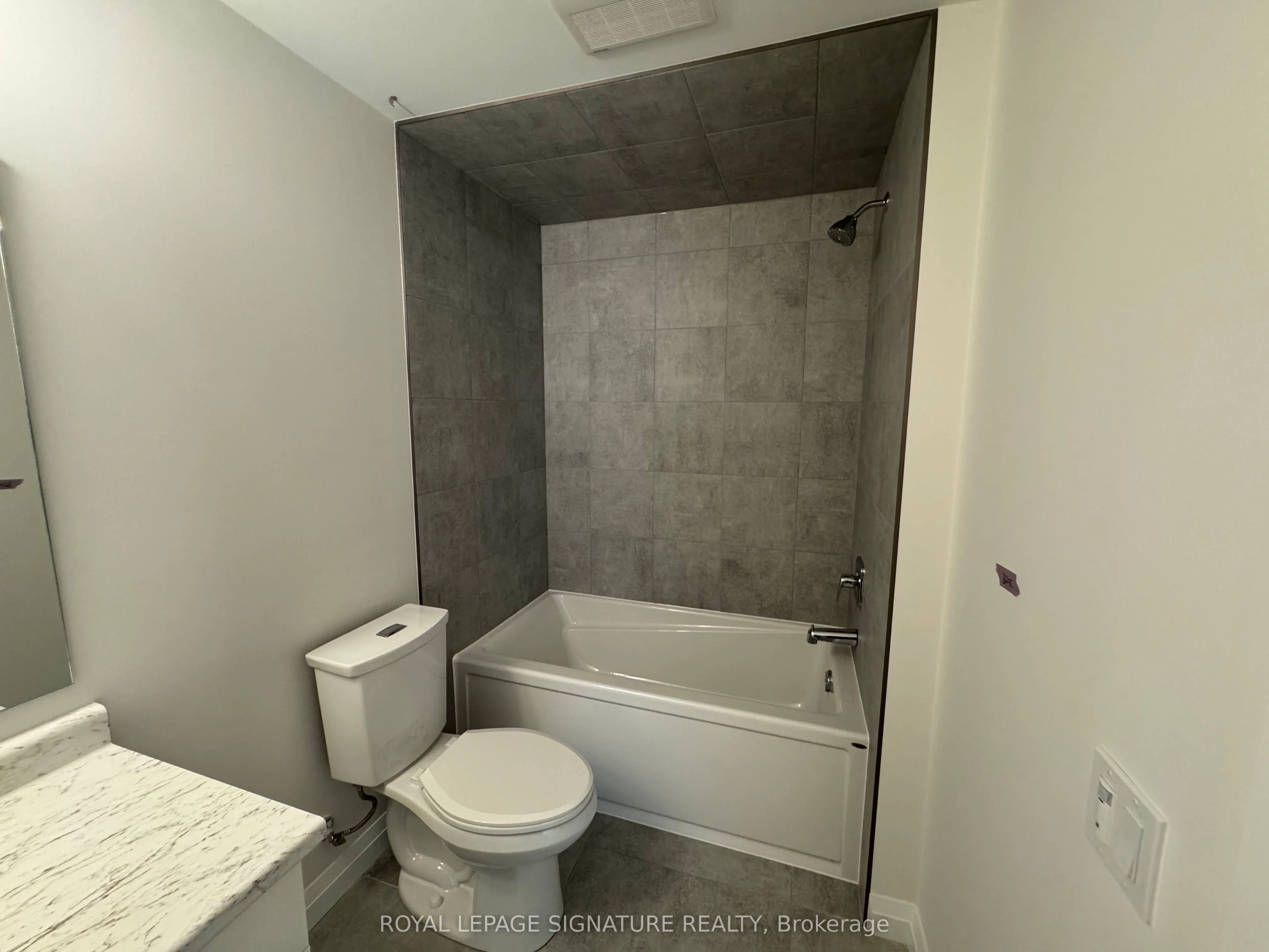 93 Arthur Street South, #902