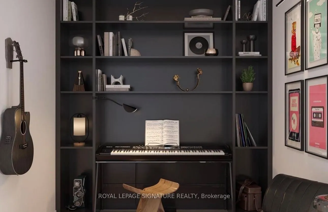 93 Arthur Street South, #902