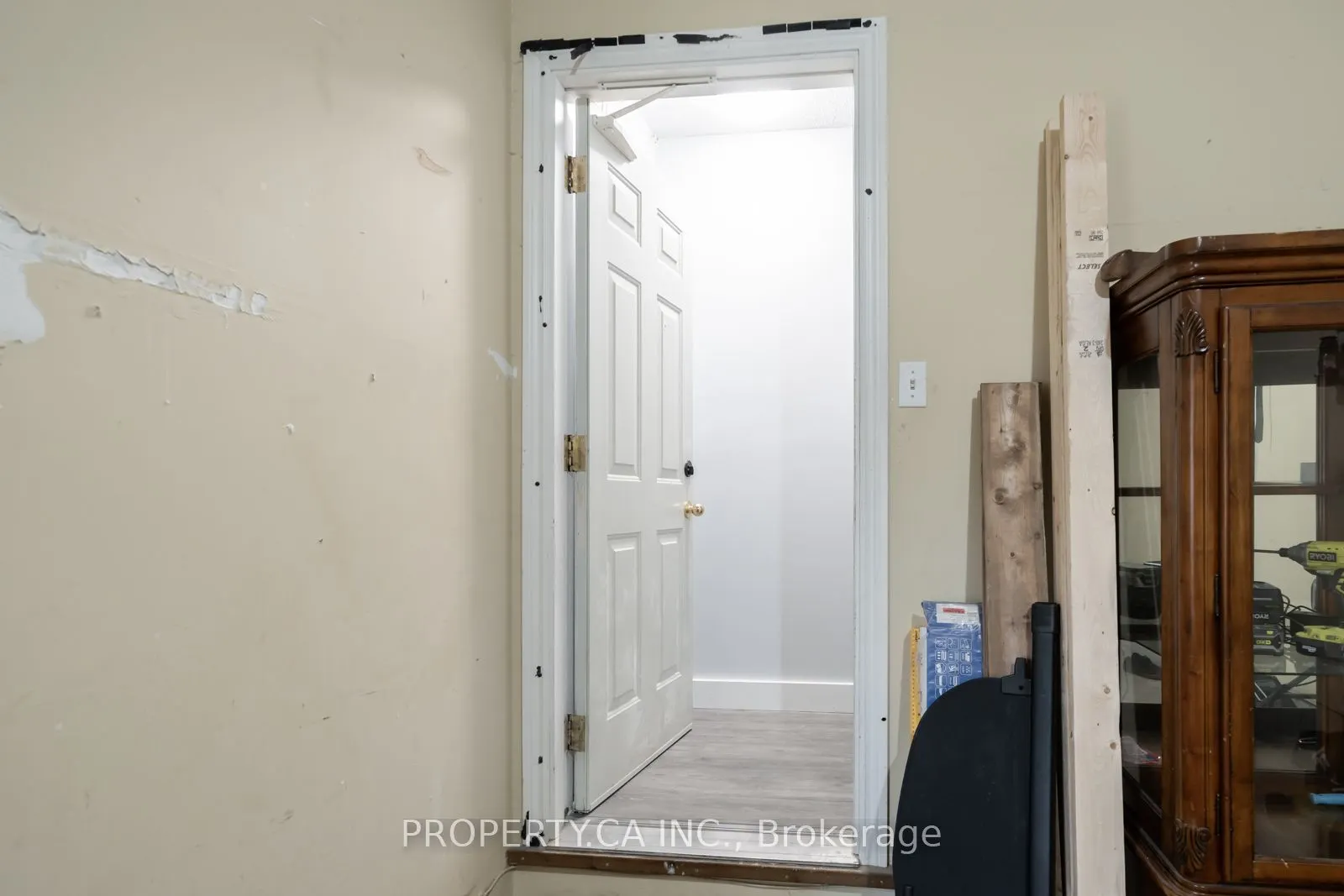 128 Trefusis Street, #Basement