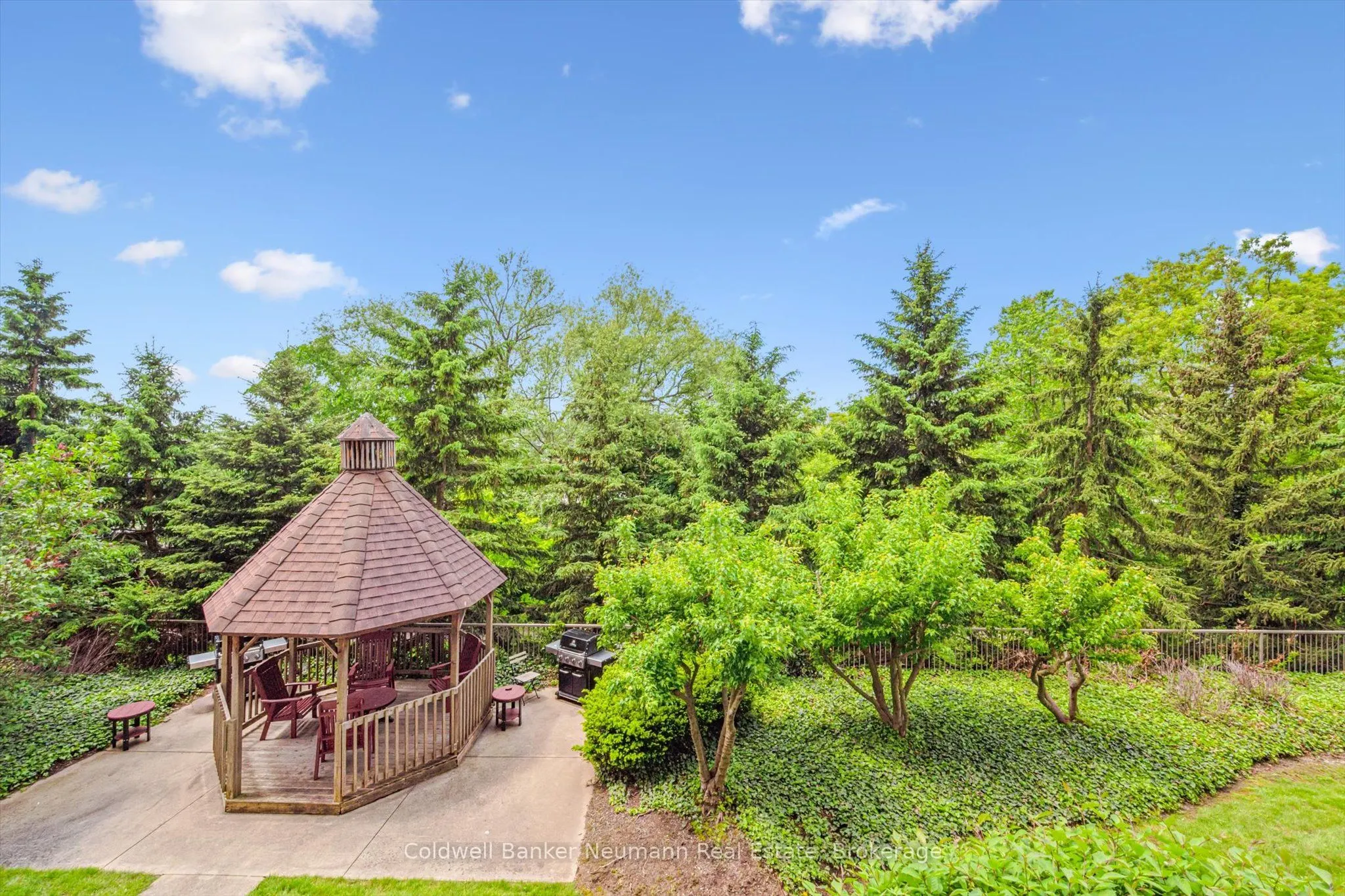 60 Wyndham Street S, #206