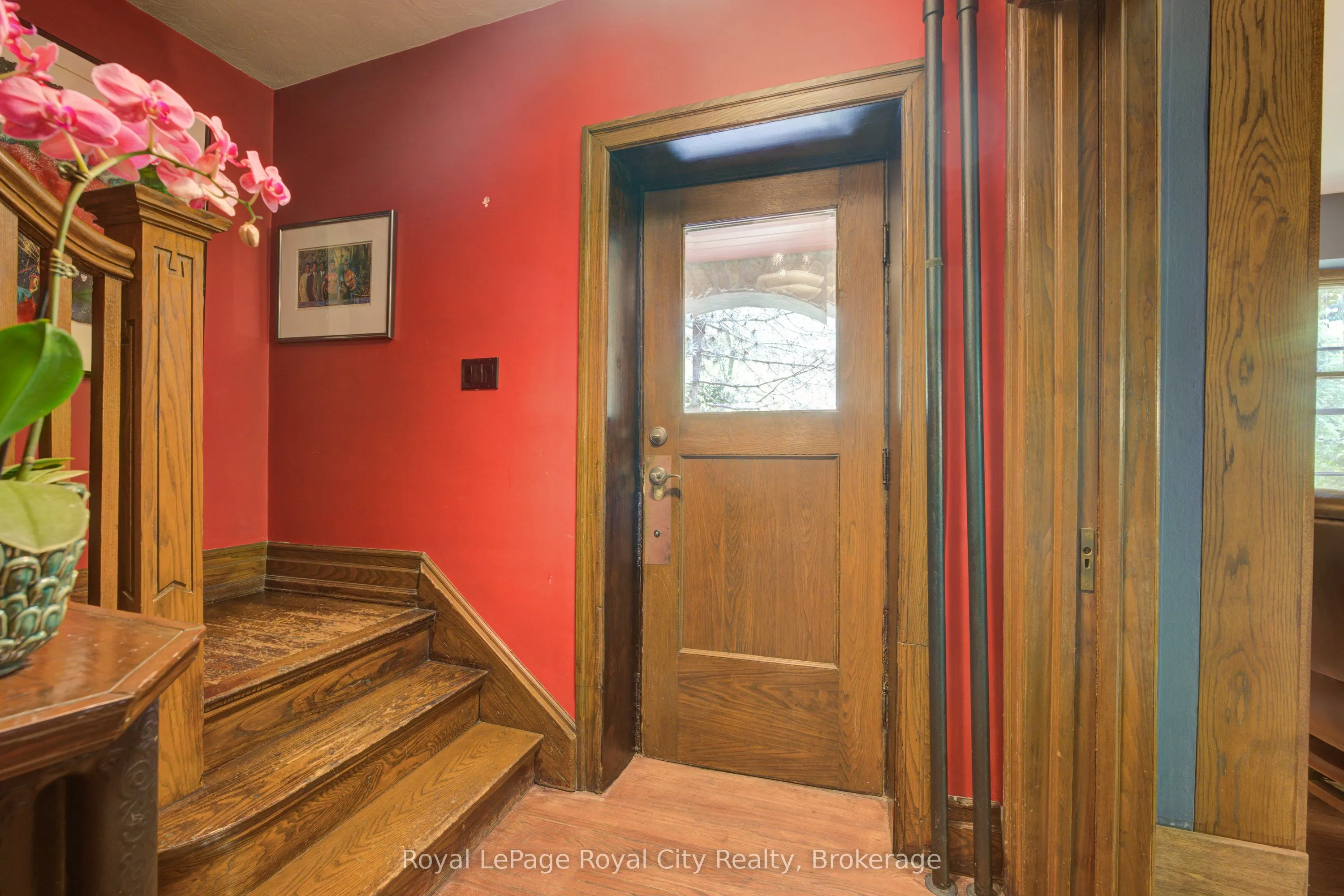 513 ST ANDREW Street W