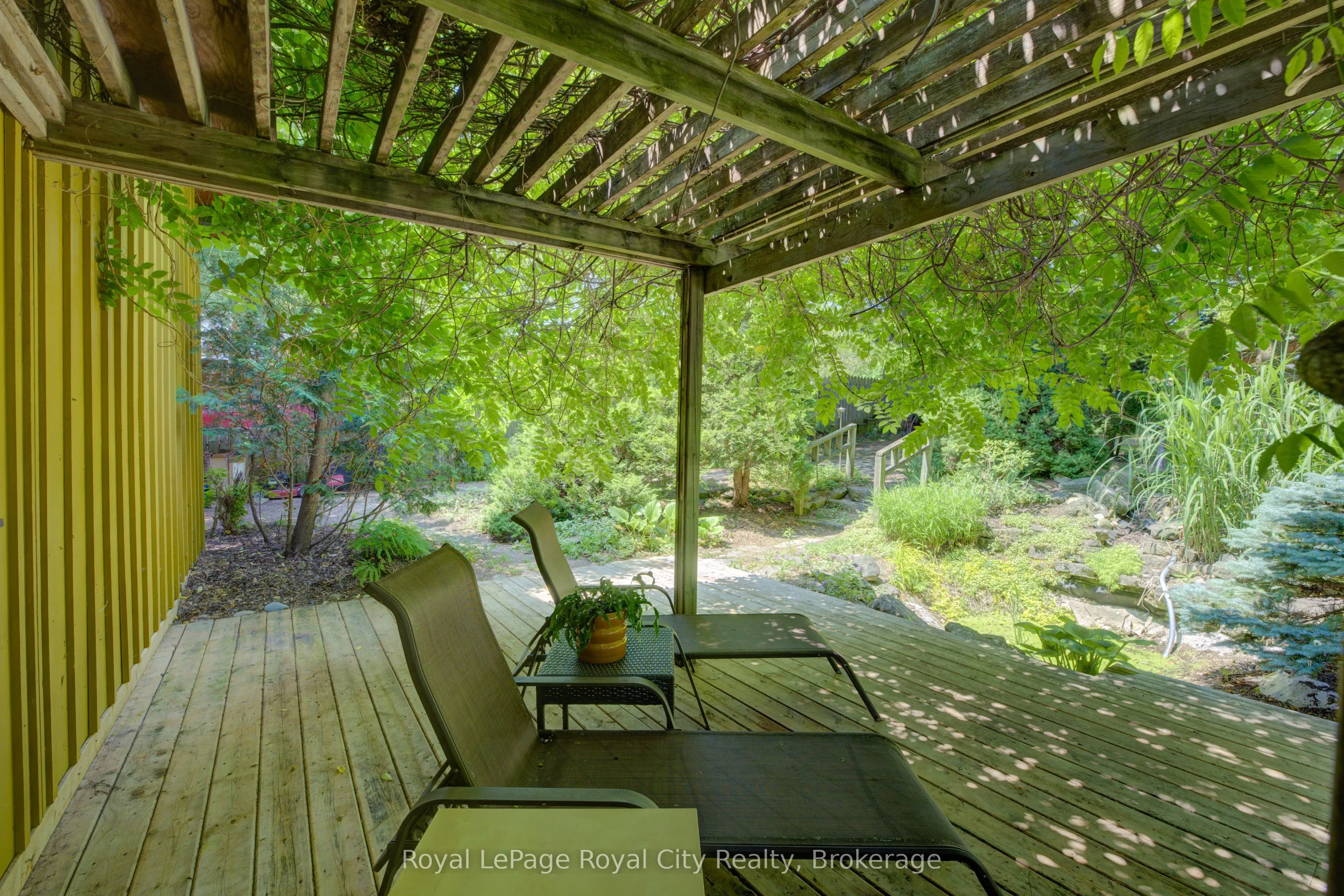 513 ST ANDREW Street W