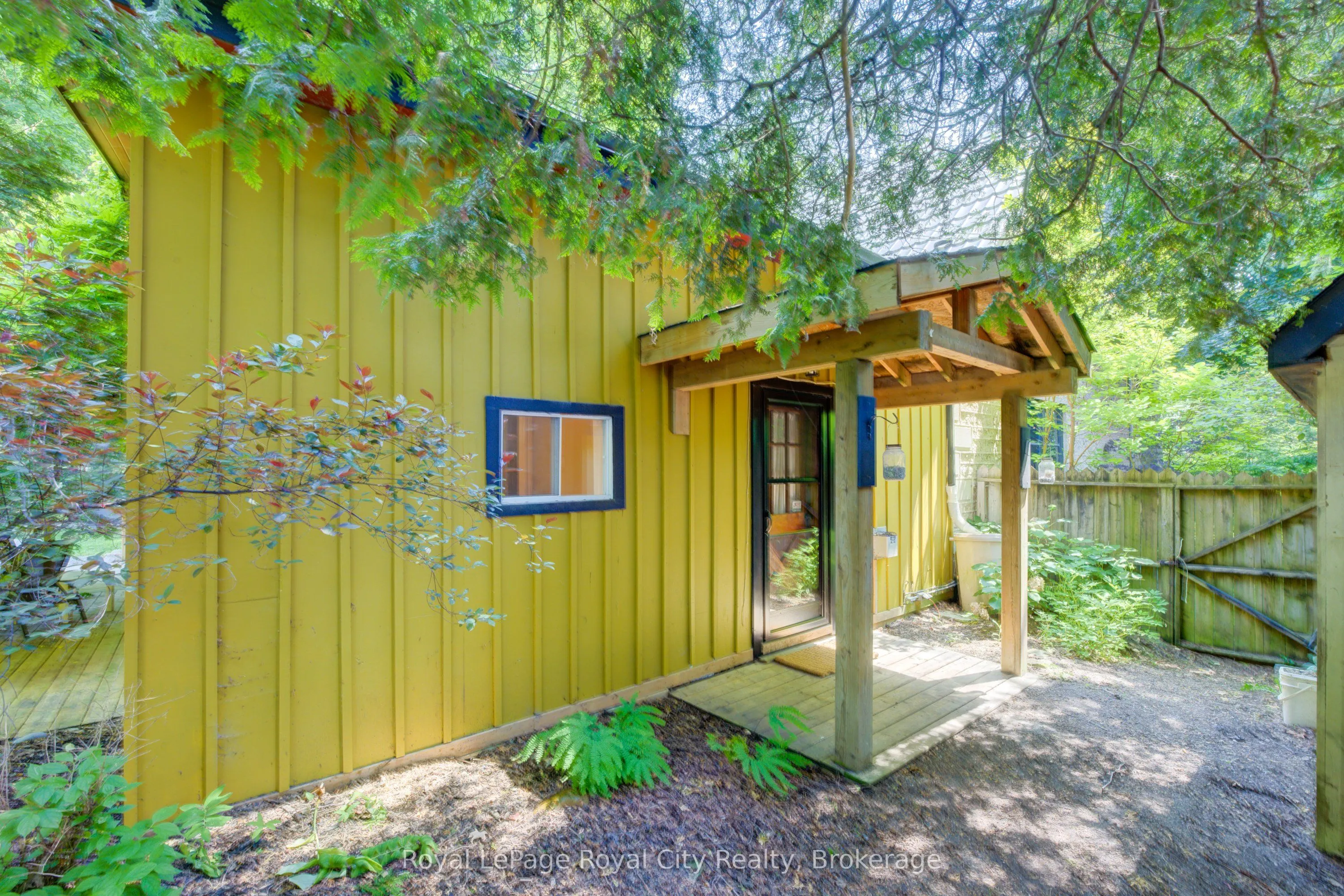 513 ST ANDREW Street W