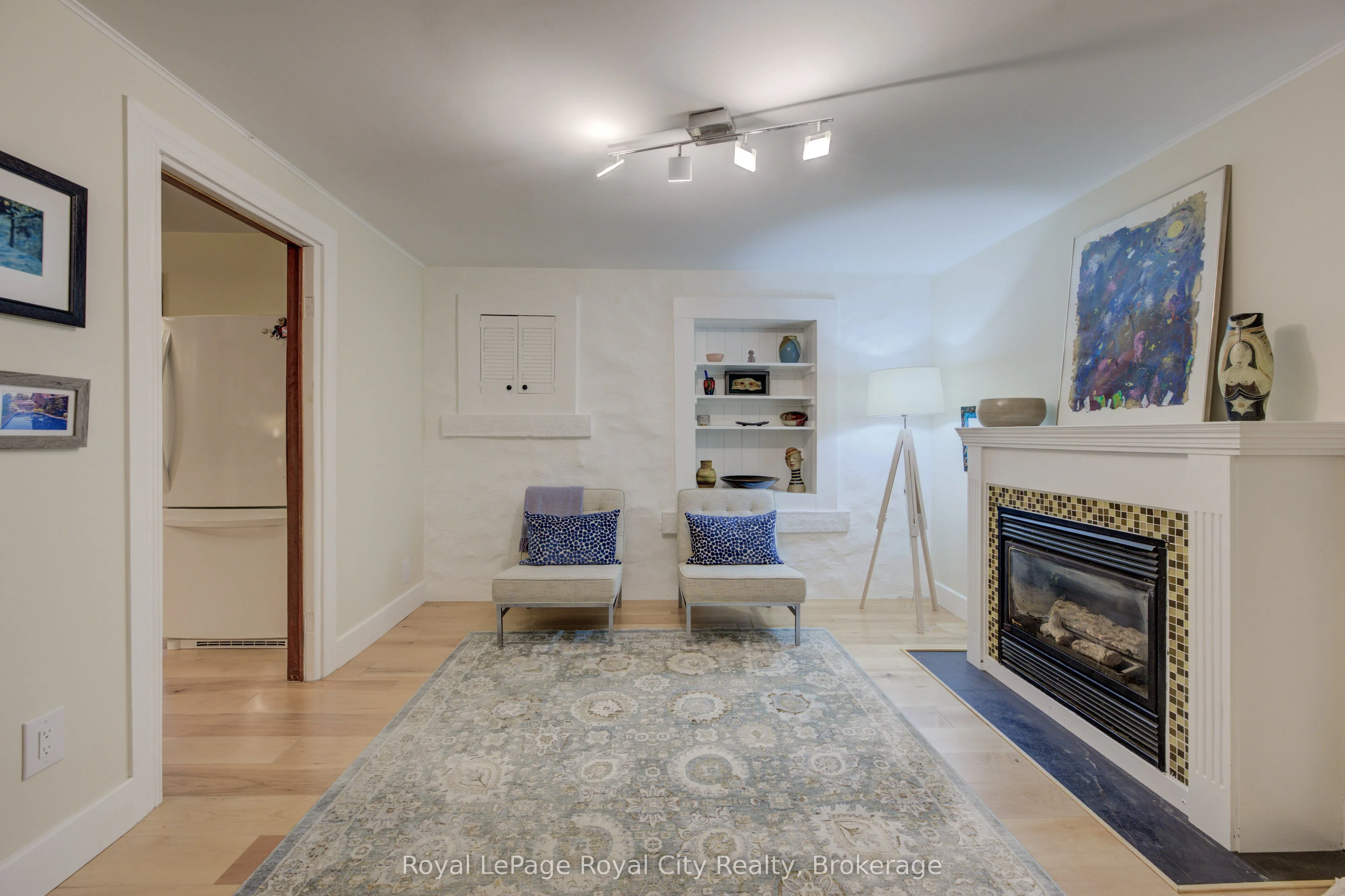 513 ST ANDREW Street W